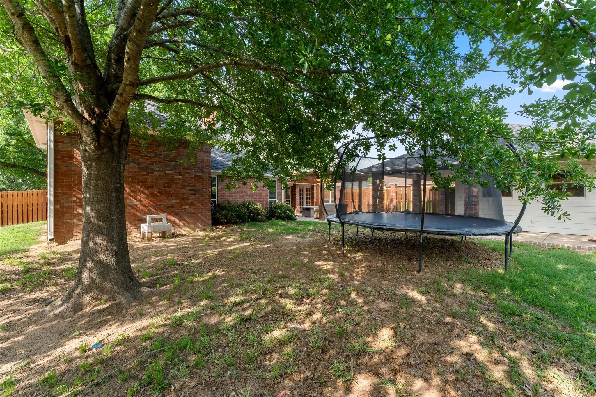 Single Family Residence For Sale in Titus County , 216 TURNBERRY, Mt Pleasant, Texas 75455, 4 Bedroom, 3 Bathroom, Garage spaces, 2,513 Sqft, built in 1990, Price $499,000, mls#21252016, Real Estate Agent in Mt Pleasant, Homes For Sale in Titus county, Homes For Sale in Mt Pleasant, Realtor in Mt Pleasant Texas, Real Estate Brokerage Independent Realty Texas, Luminita Cordes Realtor
