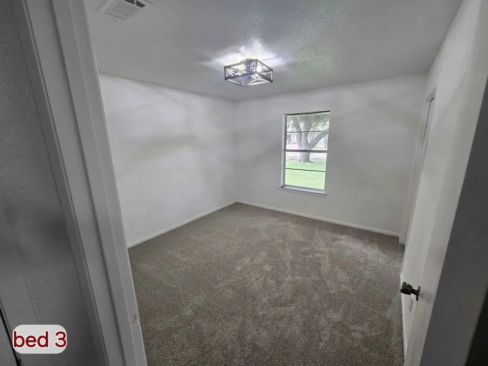Single Family Residence For Sale in Limestone County , 1018 Clark, Mexia, Texas 76667, 4 Bedroom, 3 Bathroom, 2 Garage spaces, 1,975 Sqft, built in 1984, mls#21252050, Real Estate Agent in Mexia, Homes For Sale in Limestone county, Homes For Sale in Mexia, Realtor in Mexia Texas, Real Estate Brokerage Independent Realty Texas, Luminita Cordes Realtor