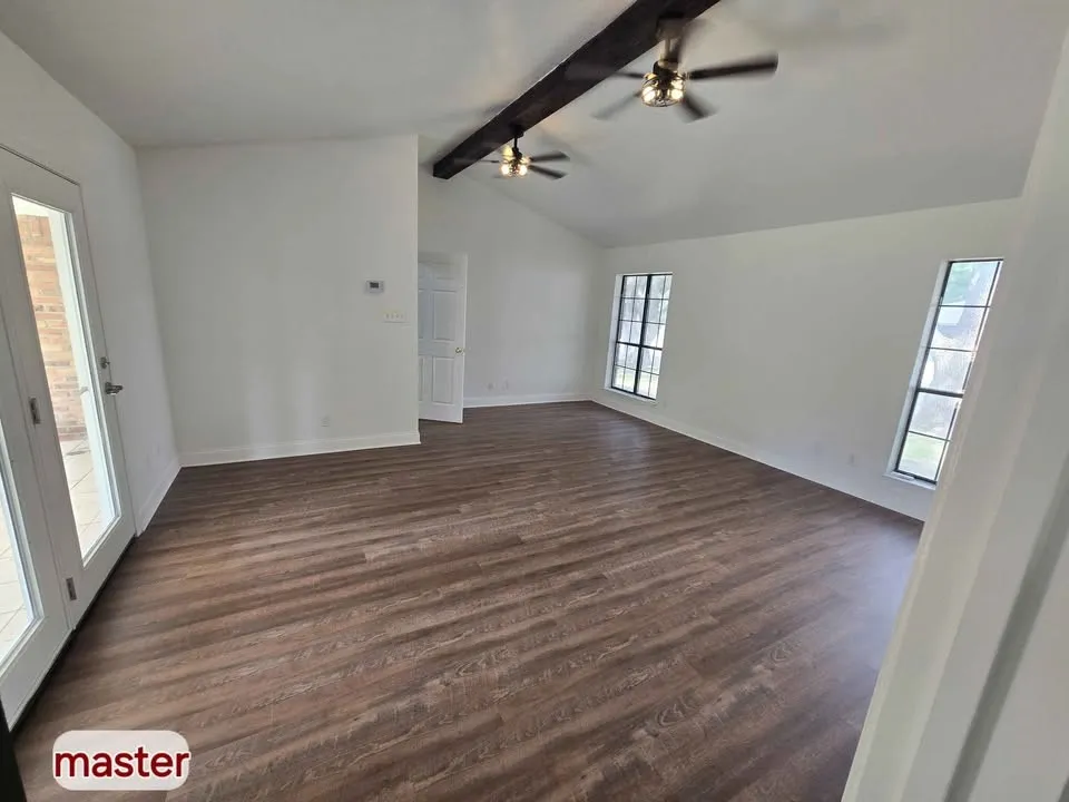 Single Family Residence For Sale in Limestone County , 1018 Clark, Mexia, Texas 76667, 4 Bedroom, 3 Bathroom, 2 Garage spaces, 1,975 Sqft, built in 1984, mls#21252050, Real Estate Agent in Mexia, Homes For Sale in Limestone county, Homes For Sale in Mexia, Realtor in Mexia Texas, Real Estate Brokerage Independent Realty Texas, Luminita Cordes Realtor