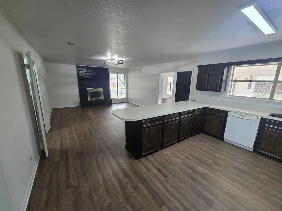 Single Family Residence For Sale in Limestone County , 1018 Clark, Mexia, Texas 76667, 4 Bedroom, 3 Bathroom, 2 Garage spaces, 1,975 Sqft, built in 1984, mls#21252050, Real Estate Agent in Mexia, Homes For Sale in Limestone county, Homes For Sale in Mexia, Realtor in Mexia Texas, Real Estate Brokerage Independent Realty Texas, Luminita Cordes Realtor