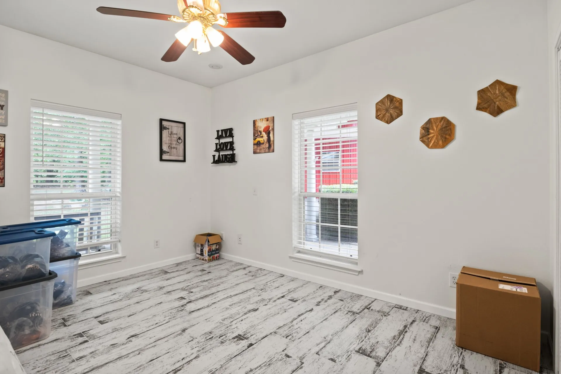 Single Family Residence For Sale in Titus County , 65 CR 2835, Pittsburg, Texas 75686, 4 Bedroom, 2 Bathroom, 2 Garage spaces, 3,161 Sqft, built in 2002, Preowned, mls#21252027, Real Estate Agent in Pittsburg, Homes For Sale in Titus county, Homes For Sale in Pittsburg, Realtor in Pittsburg Texas, Real Estate Brokerage Independent Realty Texas, Luminita Cordes Realtor