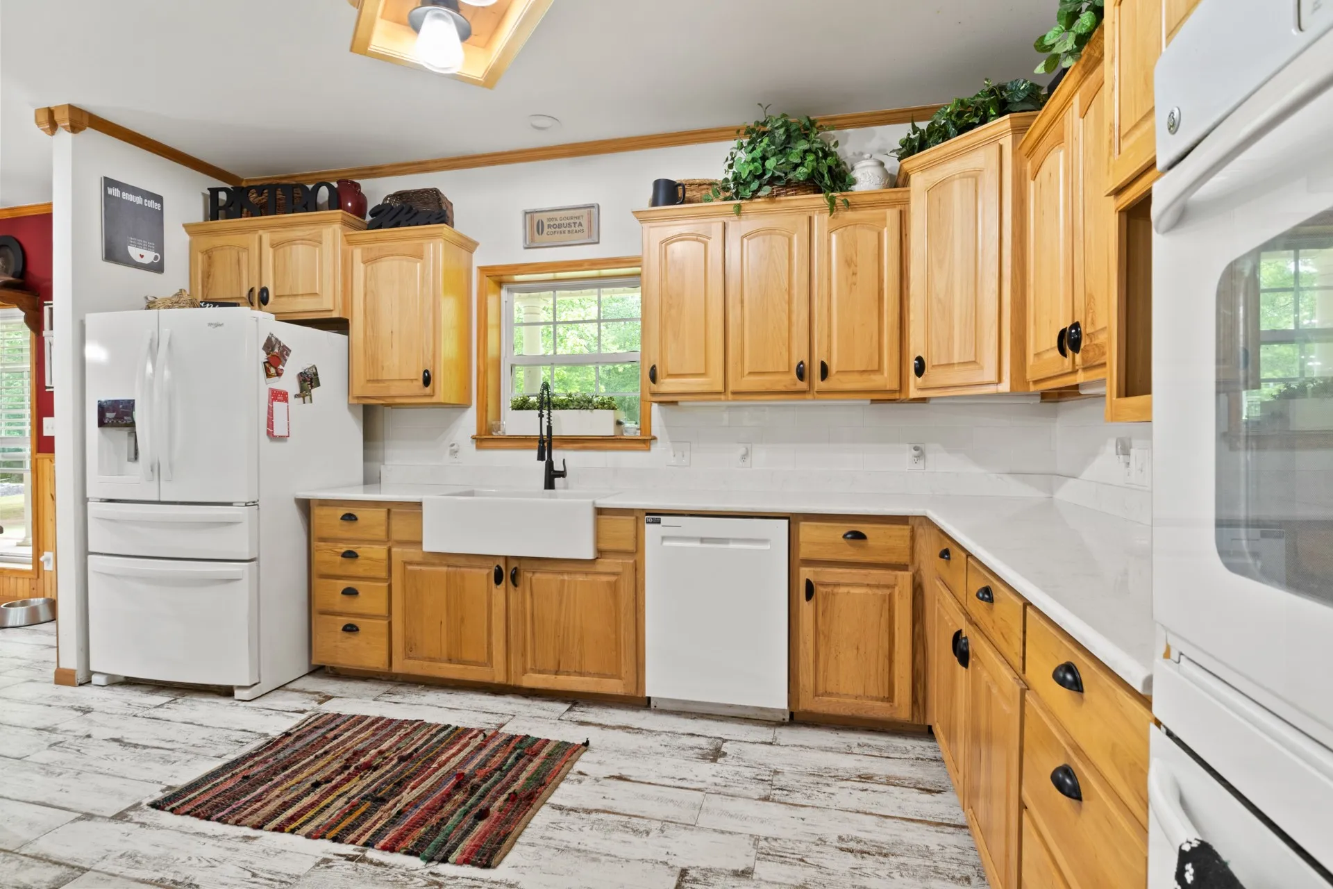 Single Family Residence For Sale in Titus County , 65 CR 2835, Pittsburg, Texas 75686, 4 Bedroom, 2 Bathroom, 2 Garage spaces, 3,161 Sqft, built in 2002, Preowned, mls#21252027, Real Estate Agent in Pittsburg, Homes For Sale in Titus county, Homes For Sale in Pittsburg, Realtor in Pittsburg Texas, Real Estate Brokerage Independent Realty Texas, Luminita Cordes Realtor
