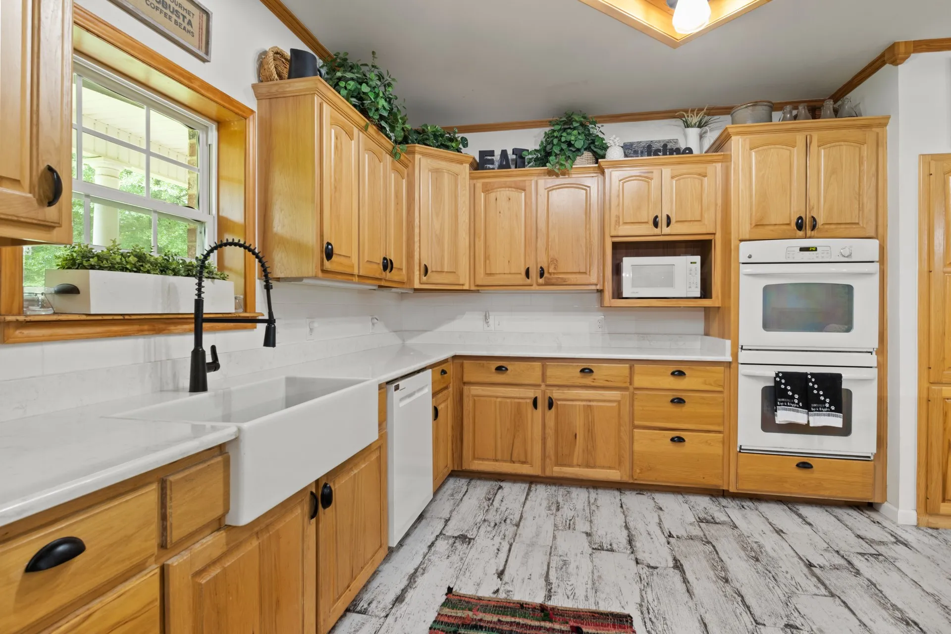 Single Family Residence For Sale in Titus County , 65 CR 2835, Pittsburg, Texas 75686, 4 Bedroom, 2 Bathroom, 2 Garage spaces, 3,161 Sqft, built in 2002, Preowned, mls#21252027, Real Estate Agent in Pittsburg, Homes For Sale in Titus county, Homes For Sale in Pittsburg, Realtor in Pittsburg Texas, Real Estate Brokerage Independent Realty Texas, Luminita Cordes Realtor