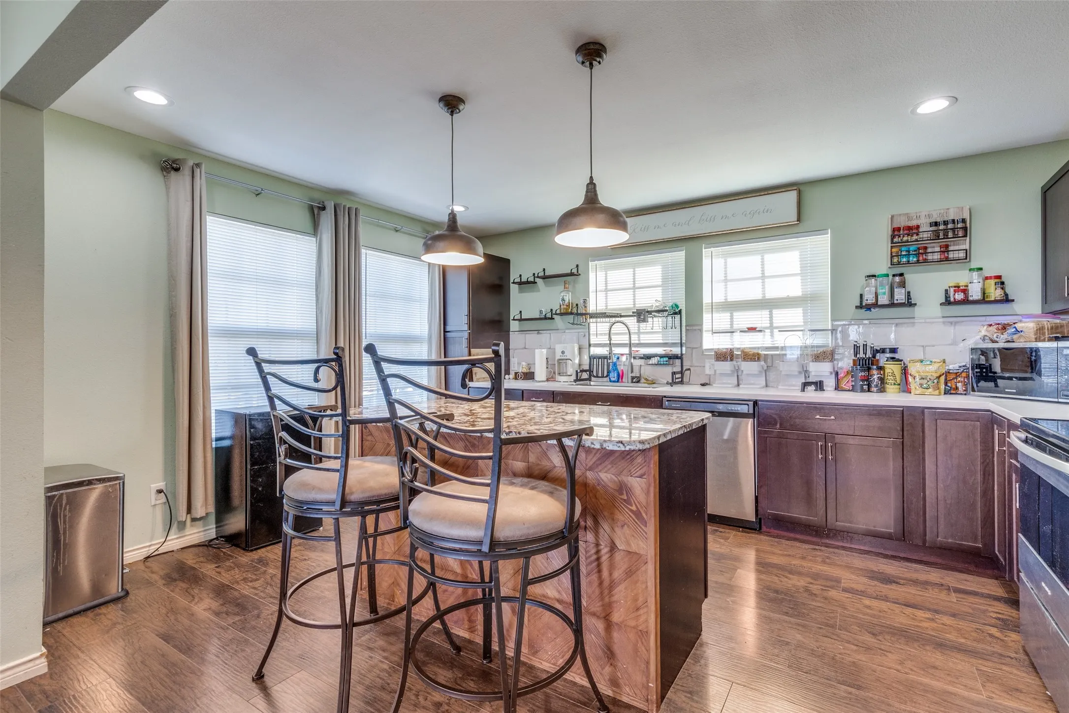 Single Family Residence For Sale in Wise County , 113 Mccrae Lane, Boyd, Texas 76023, 4 Bedroom, 3 Bathroom, Garage spaces, 1,864 Sqft, built in 2018, Preowned, mls#21252069, Real Estate Agent in Boyd, Homes For Sale in Wise county, Homes For Sale in Boyd, Realtor in Boyd Texas, Real Estate Brokerage Independent Realty Texas, Luminita Cordes Realtor