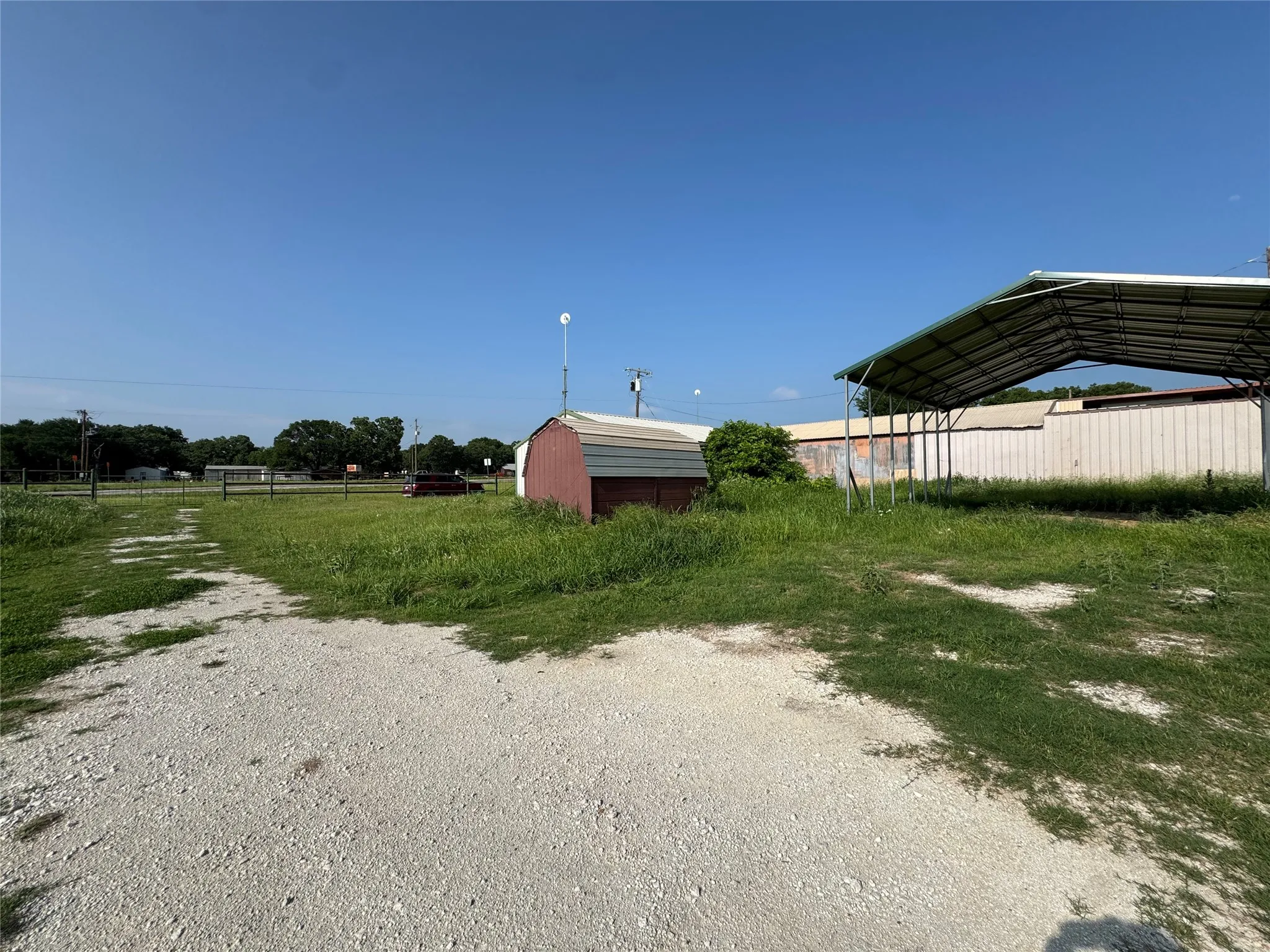 Office For Rent in Parker County , 10669 Mineral Wells Highway, Weatherford, Texas 76088, 0, 0, Garage spaces, 0 Sqft, built in 2000, Preowned, Price $1,800, mls#21251957, Real Estate Agent in Weatherford, Homes For Rent in Parker county, Homes For Rent in Weatherford, Realtor in Weatherford Texas, Real Estate Brokerage Independent Realty Texas, Luminita Cordes Realtor