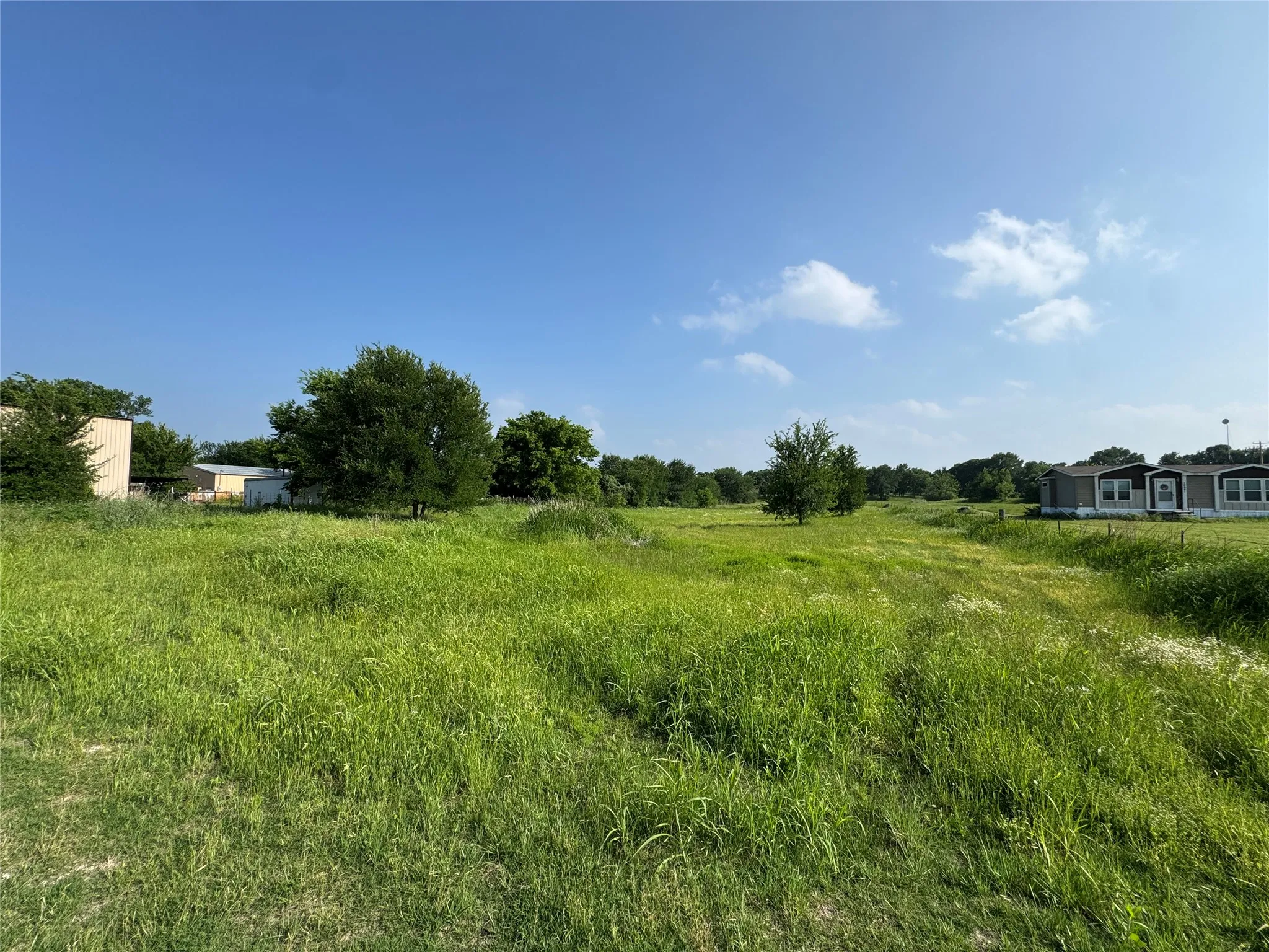 Office For Rent in Parker County , 10669 Mineral Wells Highway, Weatherford, Texas 76088, 0, 0, Garage spaces, 0 Sqft, built in 2000, Preowned, Price $1,800, mls#21251957, Real Estate Agent in Weatherford, Homes For Rent in Parker county, Homes For Rent in Weatherford, Realtor in Weatherford Texas, Real Estate Brokerage Independent Realty Texas, Luminita Cordes Realtor