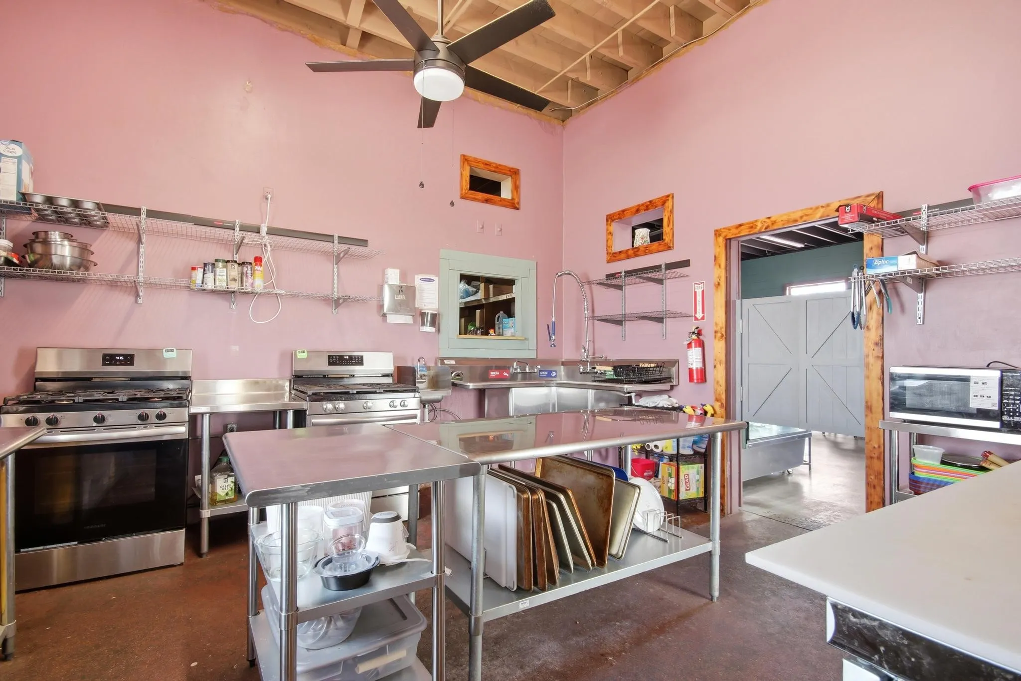Business For Sale in Jones County , 1801 Commercial Avenue, Anson, Texas 79501, 0, 0, Garage spaces, 0 Sqft, built in 1965, Preowned, mls#21246034, Real Estate Agent in Anson, Homes For Sale in Jones county, Homes For Sale in Anson, Realtor in Anson Texas, Real Estate Brokerage Independent Realty Texas, Luminita Cordes Realtor