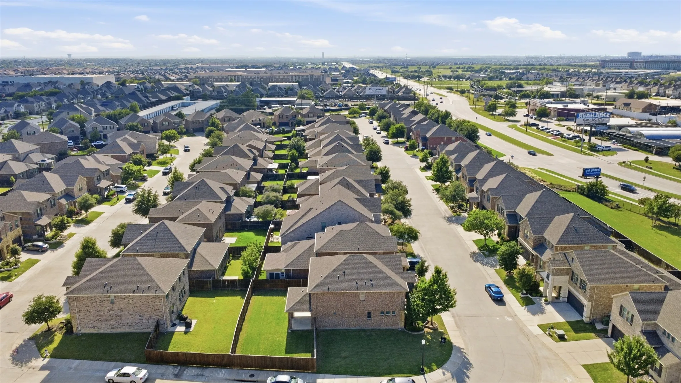 Single Family Residence For Sale in Denton County , 2564 Durango Drive, Carrollton, Texas 75010, 3 Bedroom, 3 Bathroom, 2 Garage spaces, 2,405 Sqft, built in 2019, mls#21250836, Real Estate Agent in Carrollton, Homes For Sale in Denton county, Homes For Sale in Carrollton, Realtor in Carrollton Texas, Real Estate Brokerage Independent Realty Texas, Luminita Cordes Realtor