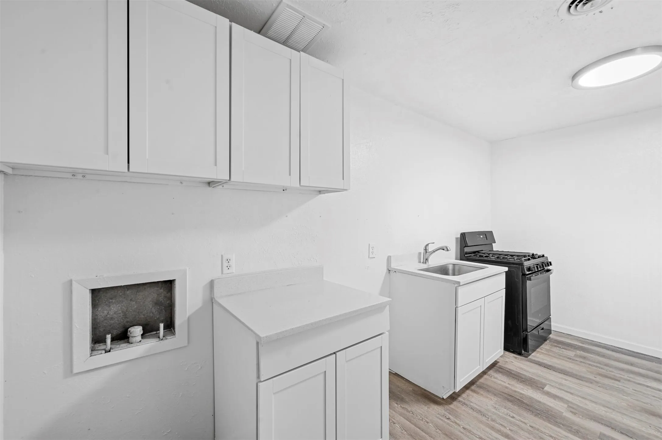Duplex For Sale in Grayson County , 58 Pershing Drive, Denison, Texas 75020, 4 Bedrooms, 2 Bathrooms, 4 Garage spaces, 0 Sqft, built in 1945, Preowned, Price $210,000, mls#21225524, Real Estate Agent in Denison, Homes For Sale in Grayson county, Homes For Sale in Denison, Realtor in Denison Texas, Real Estate Brokerage Independent Realty Texas, Luminita Cordes Realtor
