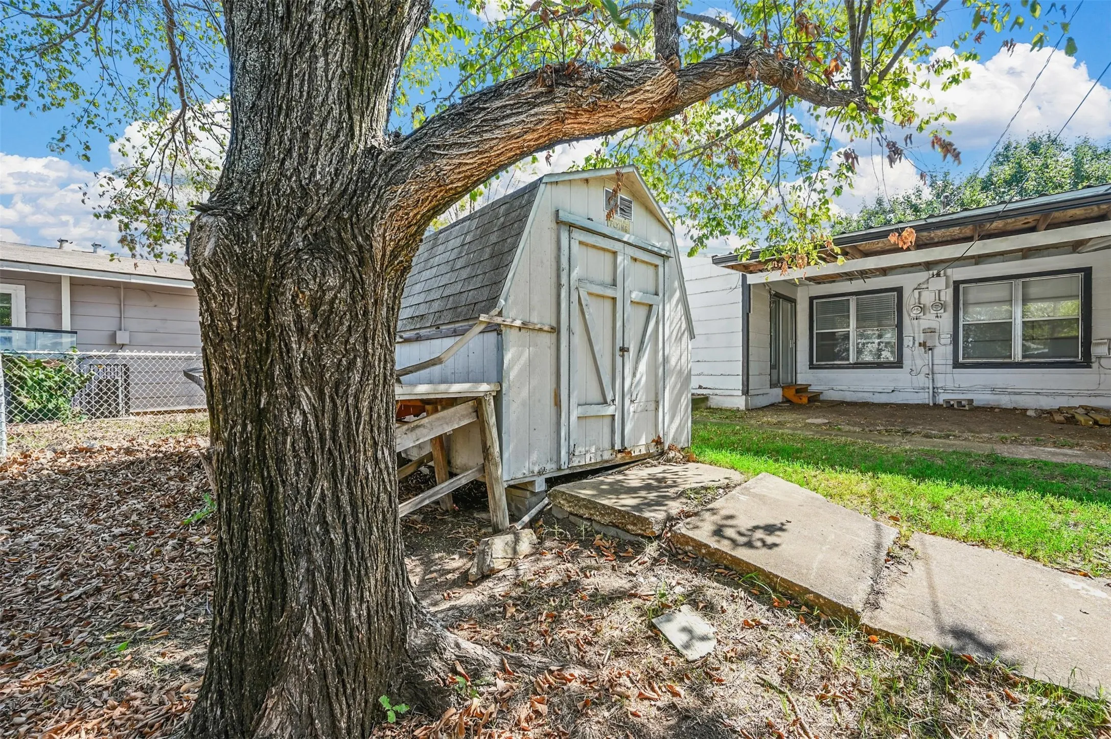 Duplex For Sale in Grayson County , 58 Pershing Drive, Denison, Texas 75020, 4 Bedrooms, 2 Bathrooms, 4 Garage spaces, 0 Sqft, built in 1945, Preowned, Price $210,000, mls#21225524, Real Estate Agent in Denison, Homes For Sale in Grayson county, Homes For Sale in Denison, Realtor in Denison Texas, Real Estate Brokerage Independent Realty Texas, Luminita Cordes Realtor