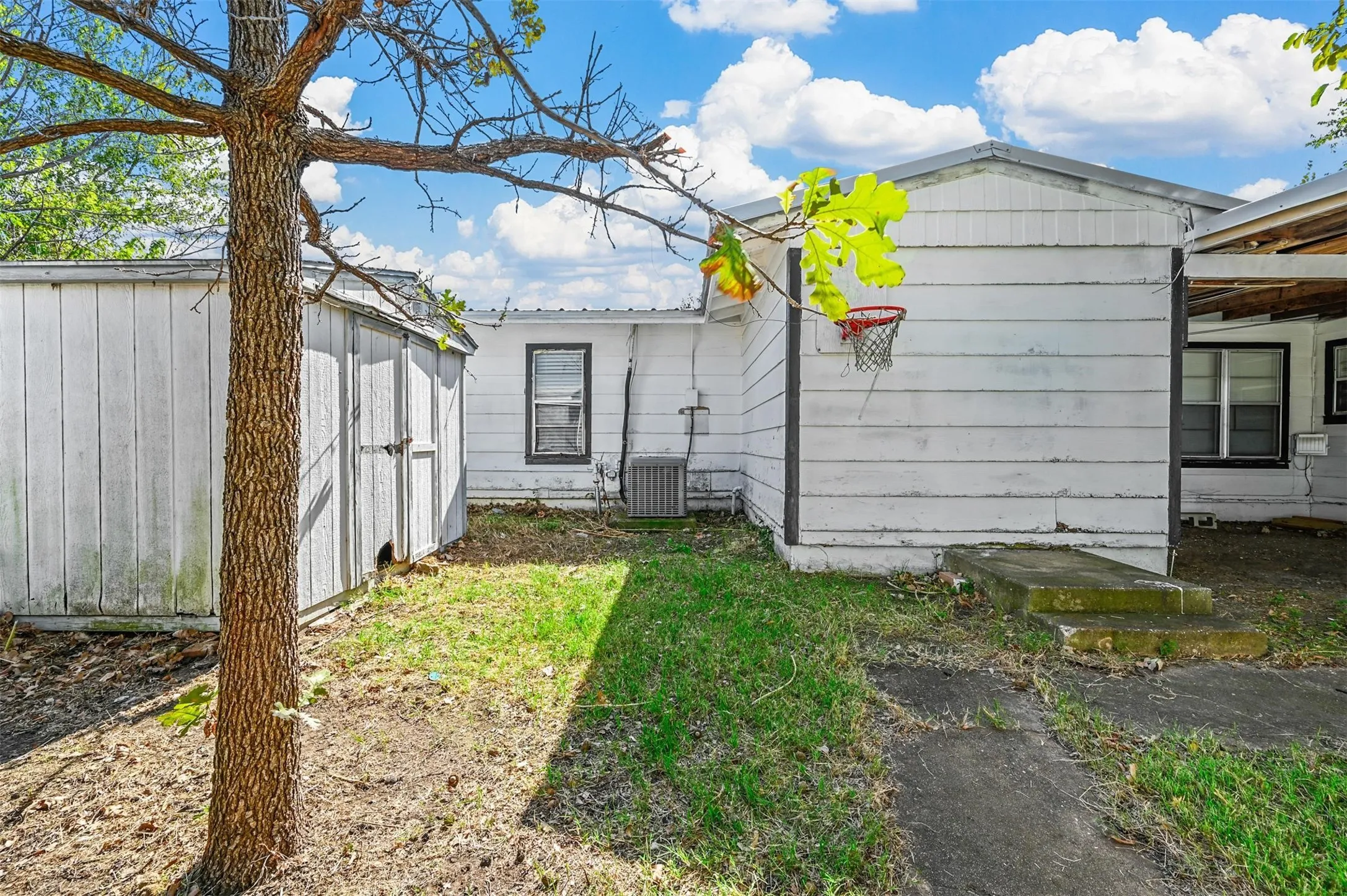 Duplex For Sale in Grayson County , 58 Pershing Drive, Denison, Texas 75020, 4 Bedrooms, 2 Bathrooms, 4 Garage spaces, 0 Sqft, built in 1945, Preowned, Price $210,000, mls#21225524, Real Estate Agent in Denison, Homes For Sale in Grayson county, Homes For Sale in Denison, Realtor in Denison Texas, Real Estate Brokerage Independent Realty Texas, Luminita Cordes Realtor