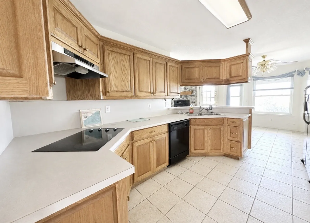 Single Family Residence For Sale in Comanche County , 101 Player, Comanche, Texas 76442, 3 Bedroom, 2 Bathroom, 2 Garage spaces, 1,671 Sqft, built in 2001, mls#21252201, Real Estate Agent in Comanche, Homes For Sale in Comanche county, Homes For Sale in Comanche, Realtor in Comanche Texas, Real Estate Brokerage Independent Realty Texas, Luminita Cordes Realtor