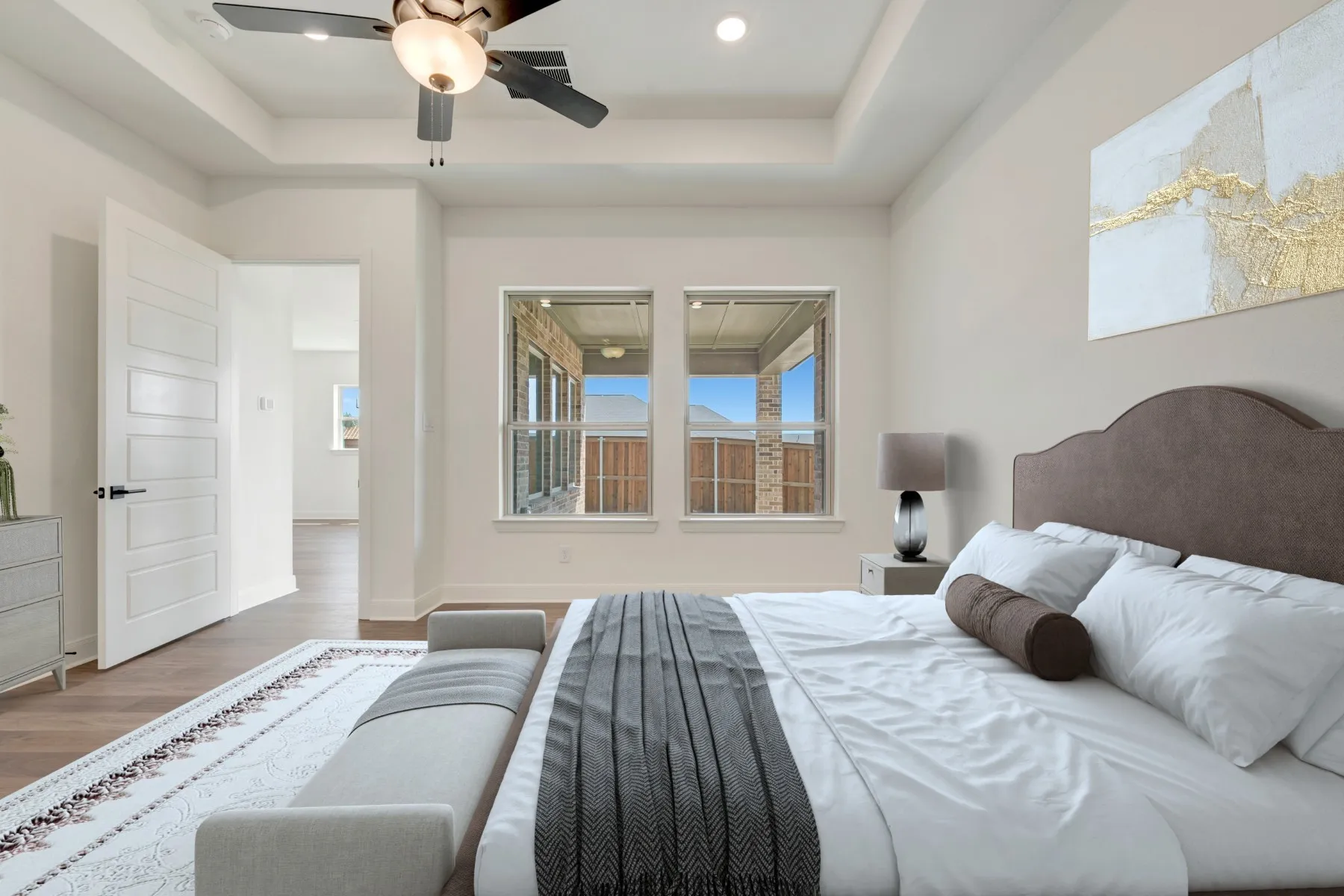 Tray ceiling with recessed lighting