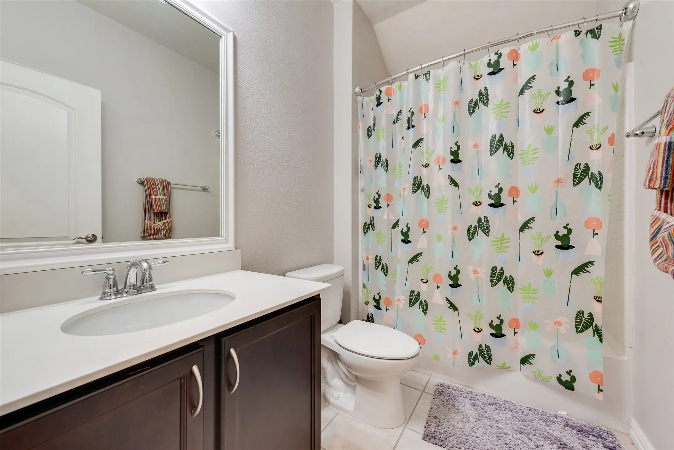 Hall bathroom at 1432 Westview Ln in the Canyon Falls community in Northlake, TX