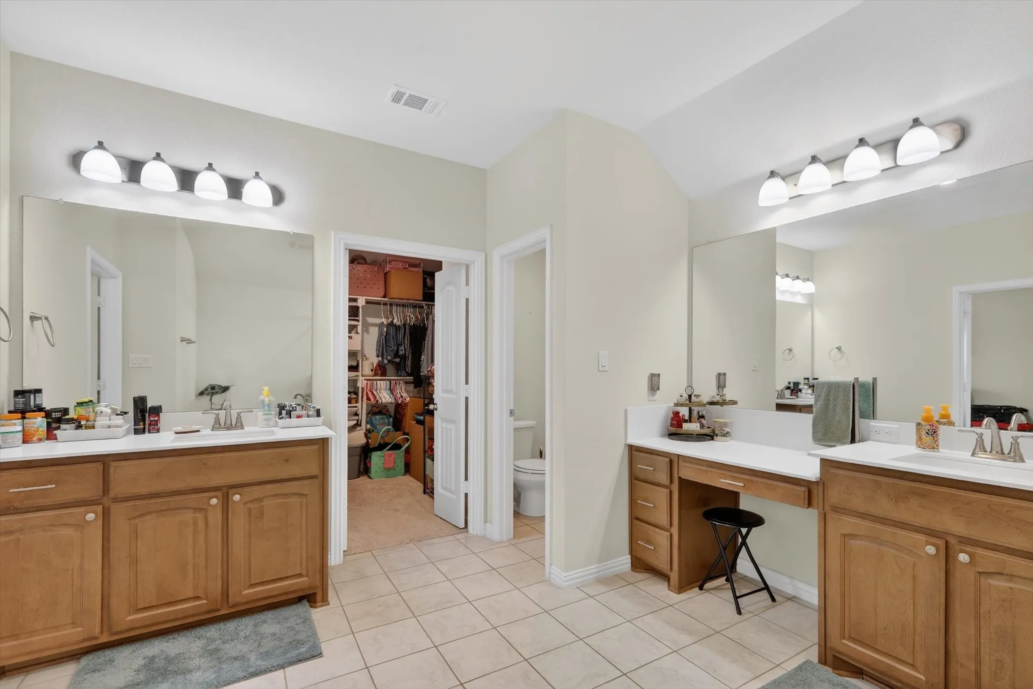 Single Family Residence For Sale in Johnson County , 6908 Scarlett Way, Godley, Texas 76044, 4 Bedroom, 3 Bathroom, 3 Garage spaces, 2,715 Sqft, built in 2022, Preowned, mls#21245126, Real Estate Agent in Godley, Homes For Sale in Johnson county, Homes For Sale in Godley, Realtor in Godley Texas, Real Estate Brokerage Independent Realty Texas, Luminita Cordes Realtor