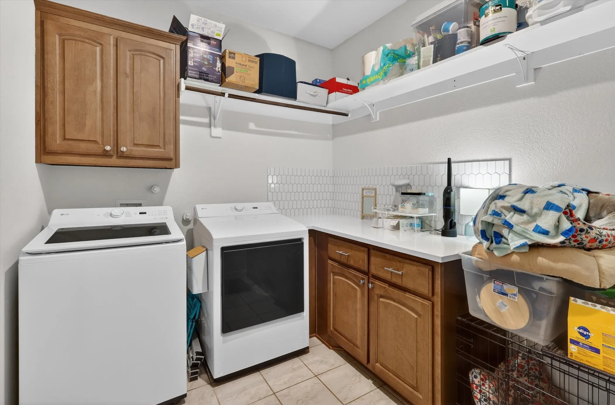 Single Family Residence For Sale in Johnson County , 6908 Scarlett Way, Godley, Texas 76044, 4 Bedroom, 3 Bathroom, 3 Garage spaces, 2,715 Sqft, built in 2022, Preowned, mls#21245126, Real Estate Agent in Godley, Homes For Sale in Johnson county, Homes For Sale in Godley, Realtor in Godley Texas, Real Estate Brokerage Independent Realty Texas, Luminita Cordes Realtor