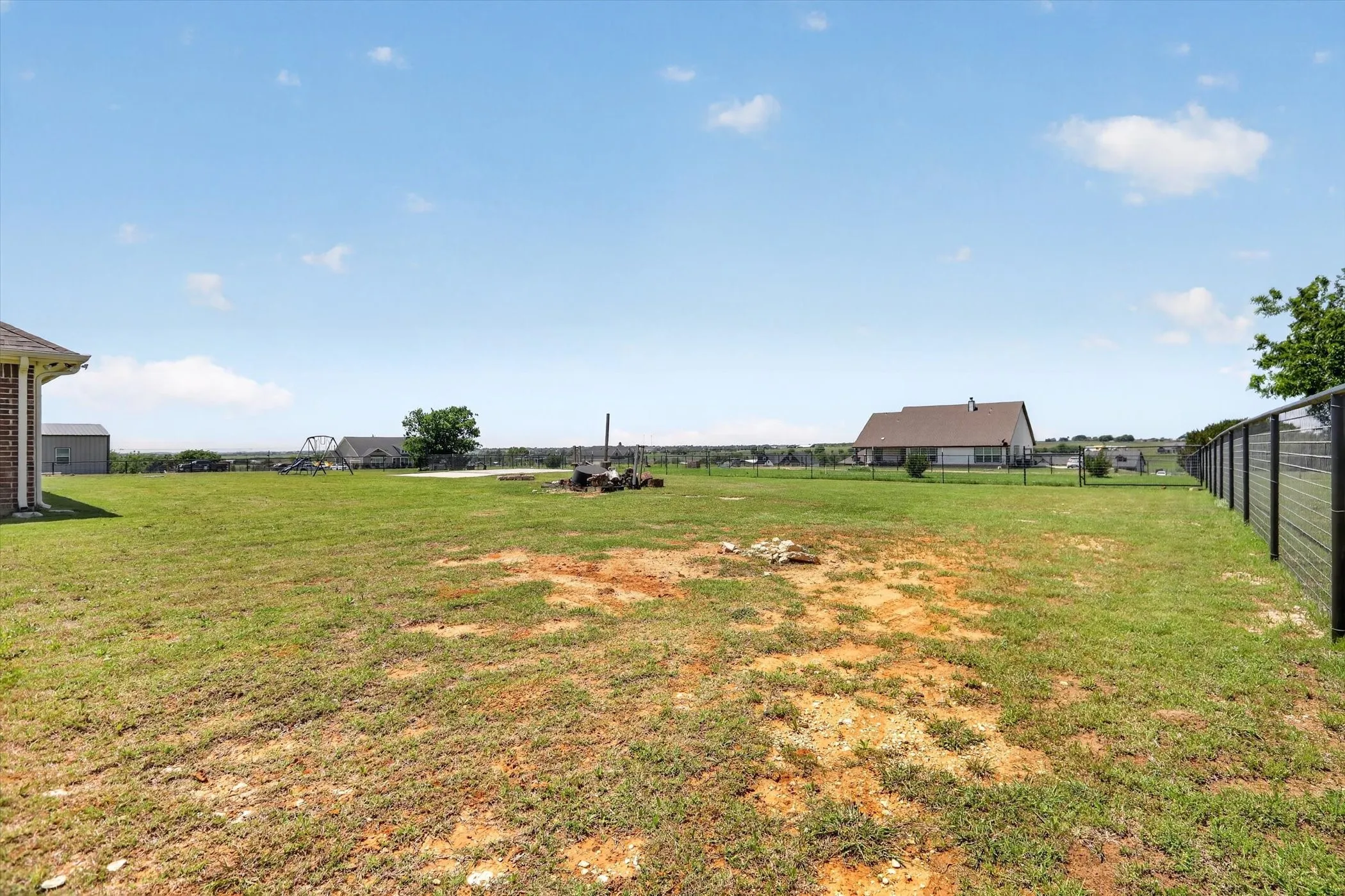 Single Family Residence For Sale in Johnson County , 6908 Scarlett Way, Godley, Texas 76044, 4 Bedroom, 3 Bathroom, 3 Garage spaces, 2,715 Sqft, built in 2022, Preowned, mls#21245126, Real Estate Agent in Godley, Homes For Sale in Johnson county, Homes For Sale in Godley, Realtor in Godley Texas, Real Estate Brokerage Independent Realty Texas, Luminita Cordes Realtor