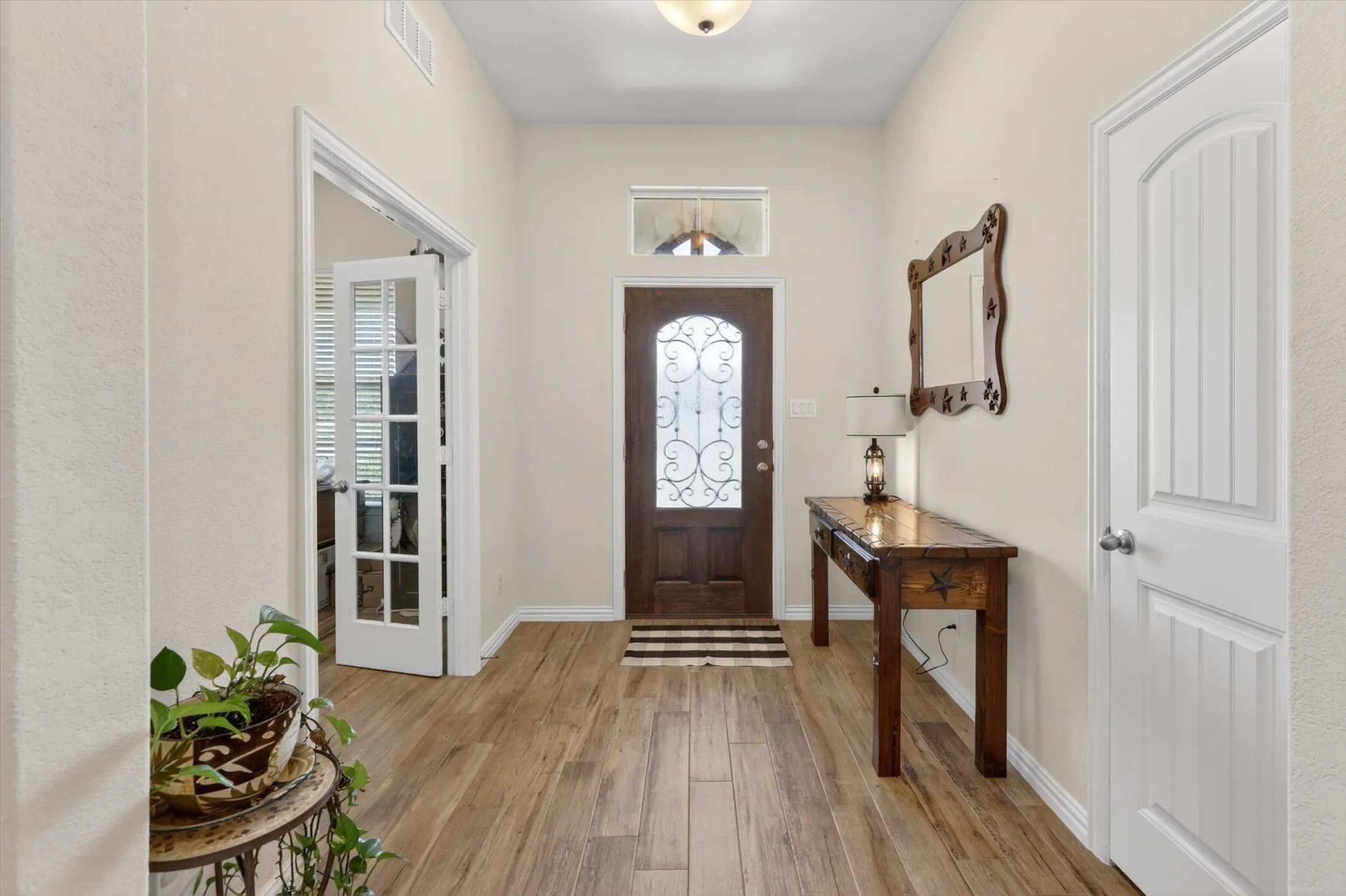 Single Family Residence For Sale in Johnson County , 6908 Scarlett Way, Godley, Texas 76044, 4 Bedroom, 3 Bathroom, 3 Garage spaces, 2,715 Sqft, built in 2022, Preowned, mls#21245126, Real Estate Agent in Godley, Homes For Sale in Johnson county, Homes For Sale in Godley, Realtor in Godley Texas, Real Estate Brokerage Independent Realty Texas, Luminita Cordes Realtor