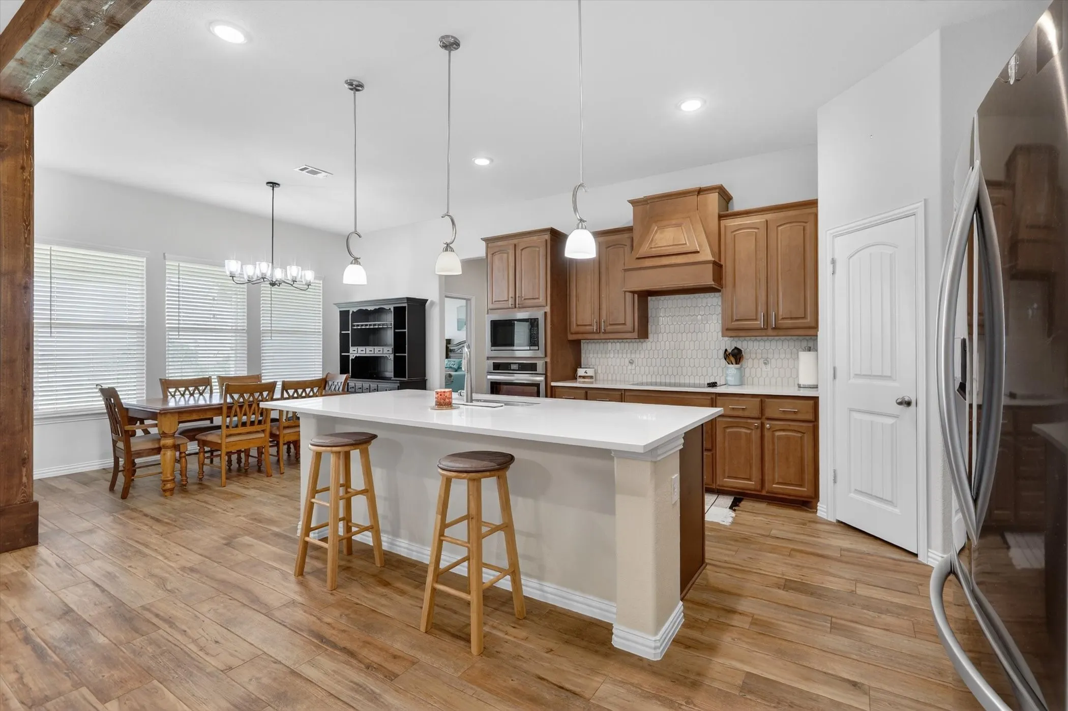 Single Family Residence For Sale in Johnson County , 6908 Scarlett Way, Godley, Texas 76044, 4 Bedroom, 3 Bathroom, 3 Garage spaces, 2,715 Sqft, built in 2022, Preowned, mls#21245126, Real Estate Agent in Godley, Homes For Sale in Johnson county, Homes For Sale in Godley, Realtor in Godley Texas, Real Estate Brokerage Independent Realty Texas, Luminita Cordes Realtor