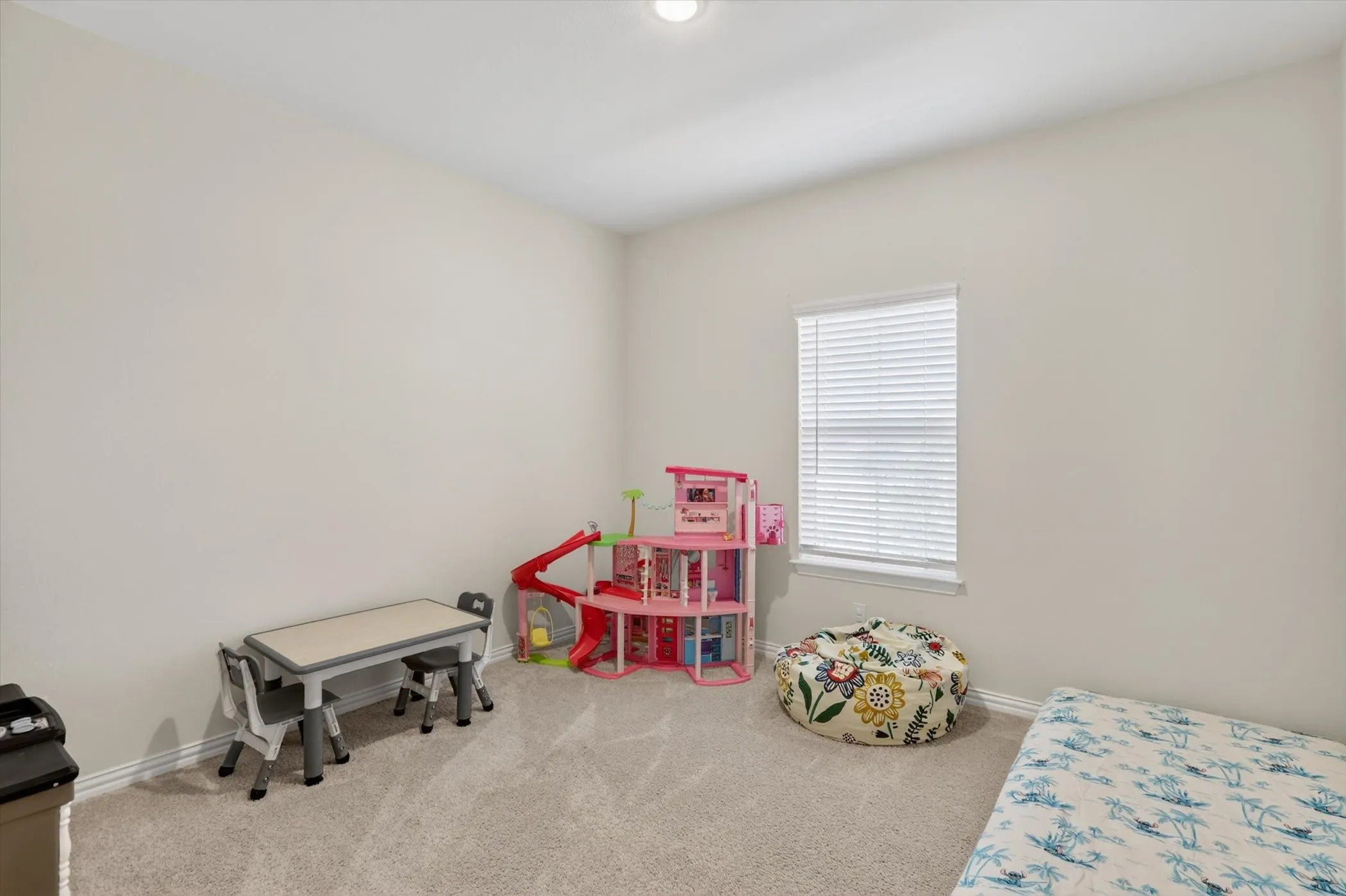 Single Family Residence For Sale in Johnson County , 6908 Scarlett Way, Godley, Texas 76044, 4 Bedroom, 3 Bathroom, 3 Garage spaces, 2,715 Sqft, built in 2022, Preowned, mls#21245126, Real Estate Agent in Godley, Homes For Sale in Johnson county, Homes For Sale in Godley, Realtor in Godley Texas, Real Estate Brokerage Independent Realty Texas, Luminita Cordes Realtor