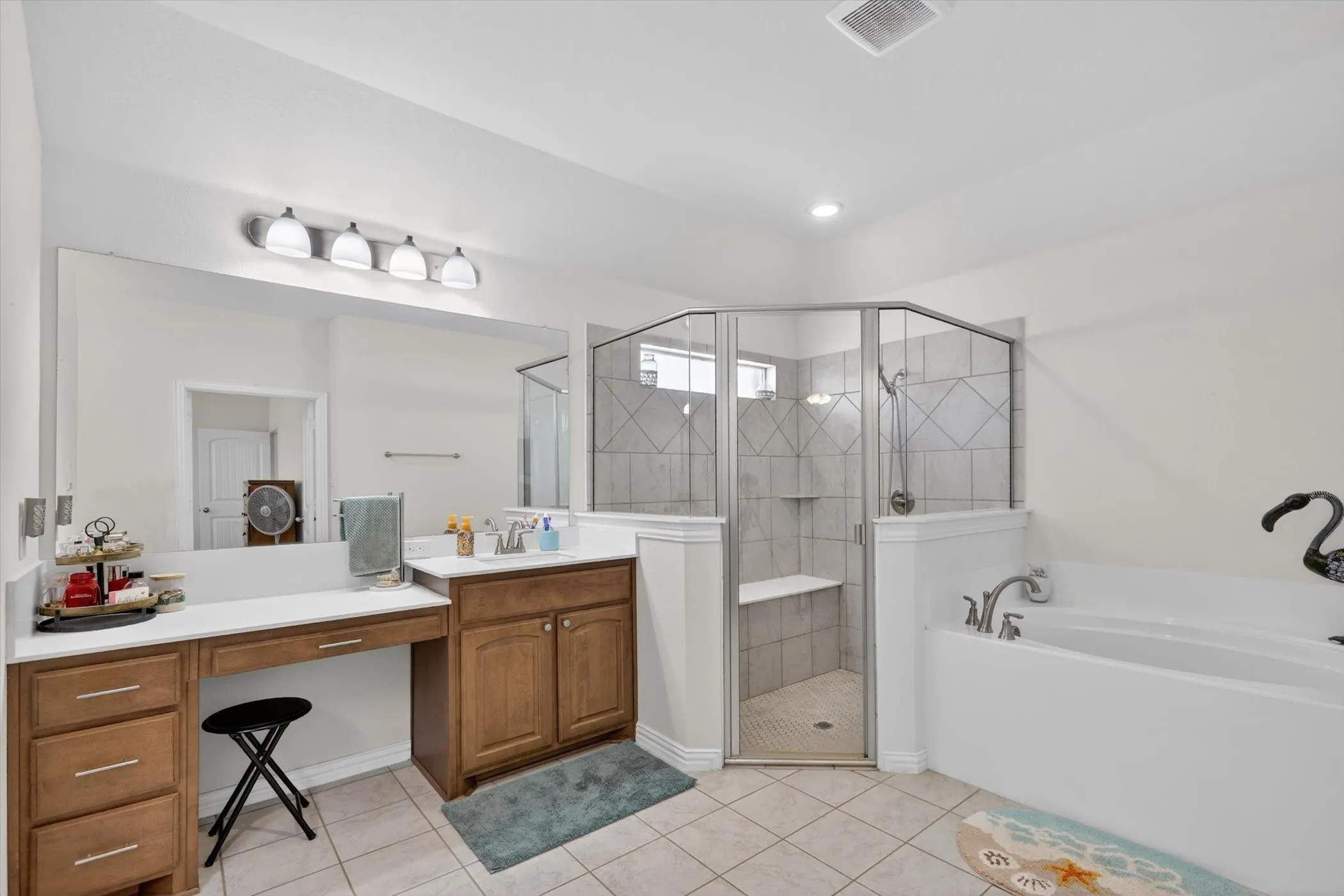 Single Family Residence For Sale in Johnson County , 6908 Scarlett Way, Godley, Texas 76044, 4 Bedroom, 3 Bathroom, 3 Garage spaces, 2,715 Sqft, built in 2022, Preowned, mls#21245126, Real Estate Agent in Godley, Homes For Sale in Johnson county, Homes For Sale in Godley, Realtor in Godley Texas, Real Estate Brokerage Independent Realty Texas, Luminita Cordes Realtor