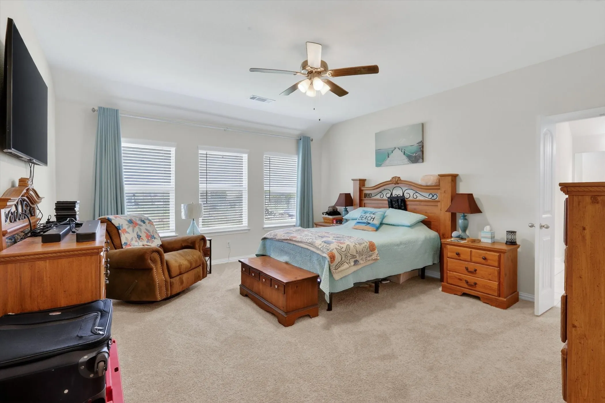 Single Family Residence For Sale in Johnson County , 6908 Scarlett Way, Godley, Texas 76044, 4 Bedroom, 3 Bathroom, 3 Garage spaces, 2,715 Sqft, built in 2022, Preowned, mls#21245126, Real Estate Agent in Godley, Homes For Sale in Johnson county, Homes For Sale in Godley, Realtor in Godley Texas, Real Estate Brokerage Independent Realty Texas, Luminita Cordes Realtor