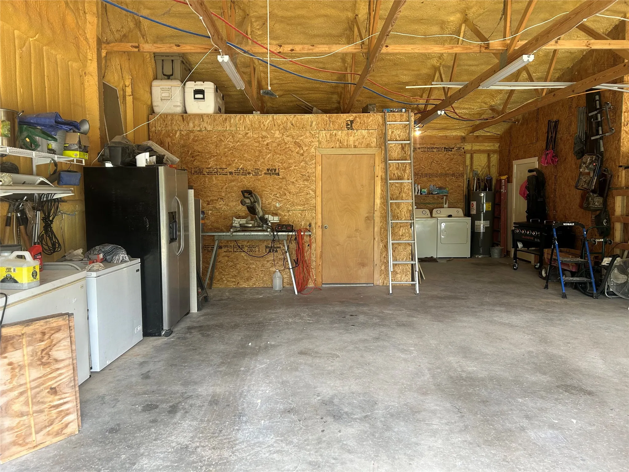 Single Family Residence For Sale in Limestone County , 190 Private Road 5825A, Groesbeck, Texas 76642, 3 Bedroom, 3 Bathroom, 2 Garage spaces, 2,400 Sqft, built in 2021, New Construction - Complete, mls#21252280, Real Estate Agent in Groesbeck, Homes For Sale in Limestone county, Homes For Sale in Groesbeck, Realtor in Groesbeck Texas, Real Estate Brokerage Independent Realty Texas, Luminita Cordes Realtor