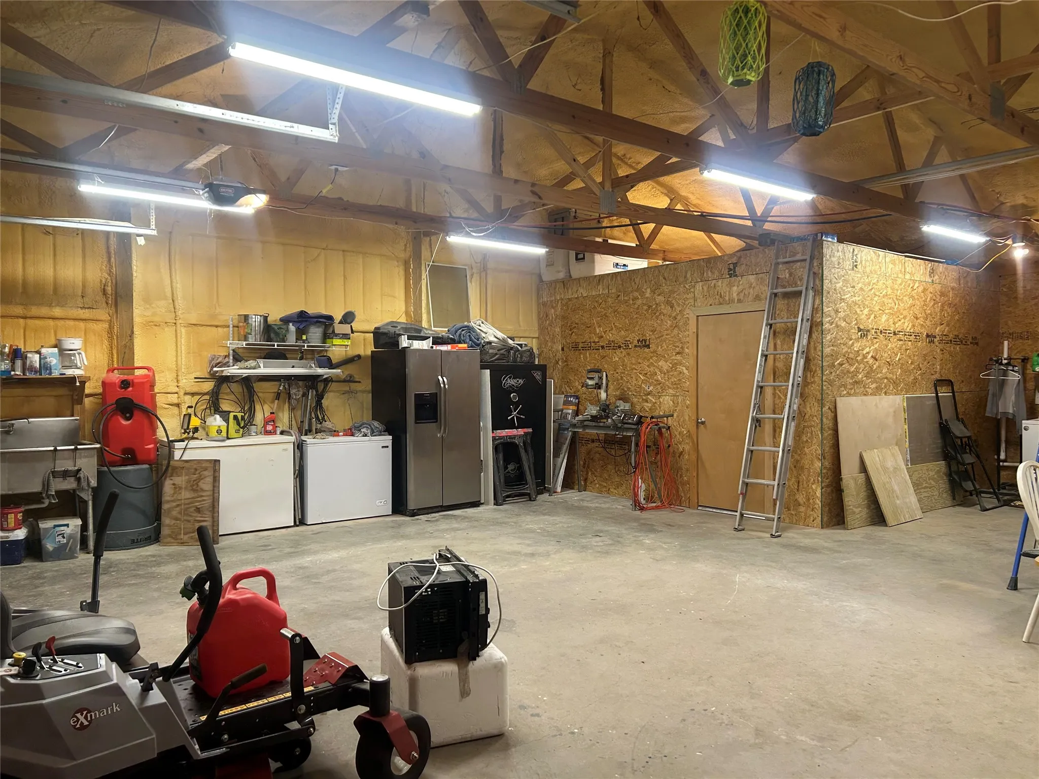 Single Family Residence For Sale in Limestone County , 190 Private Road 5825A, Groesbeck, Texas 76642, 3 Bedroom, 3 Bathroom, 2 Garage spaces, 2,400 Sqft, built in 2021, New Construction - Complete, mls#21252280, Real Estate Agent in Groesbeck, Homes For Sale in Limestone county, Homes For Sale in Groesbeck, Realtor in Groesbeck Texas, Real Estate Brokerage Independent Realty Texas, Luminita Cordes Realtor