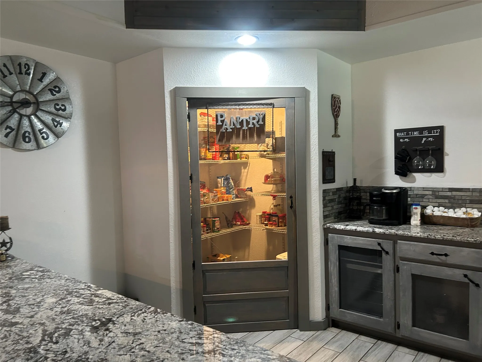 Single Family Residence For Sale in Limestone County , 190 Private Road 5825A, Groesbeck, Texas 76642, 3 Bedroom, 3 Bathroom, 2 Garage spaces, 2,400 Sqft, built in 2021, New Construction - Complete, mls#21252280, Real Estate Agent in Groesbeck, Homes For Sale in Limestone county, Homes For Sale in Groesbeck, Realtor in Groesbeck Texas, Real Estate Brokerage Independent Realty Texas, Luminita Cordes Realtor