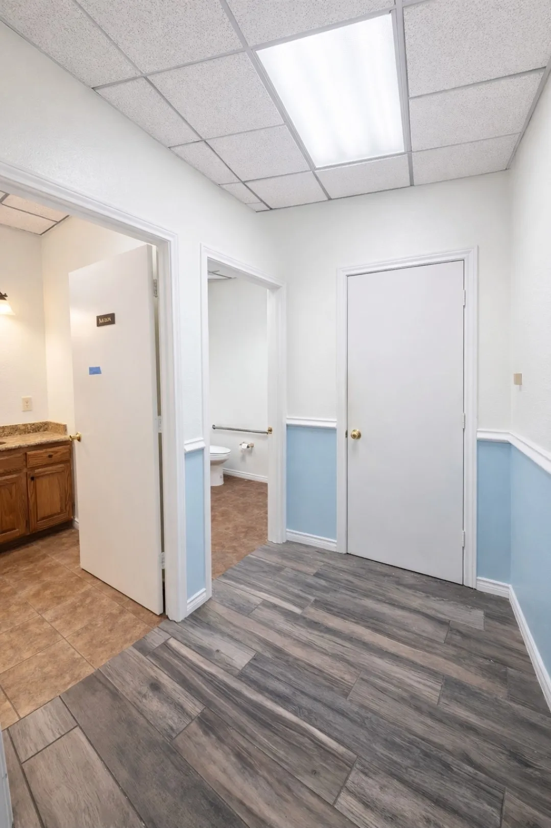 Office For Rent in Dallas County , 3401 Express Drive B, Garland, Texas 75041, 0, 0, Garage spaces, 0 Sqft, built in 1985, Preowned, mls#21252314, Real Estate Agent in Garland, Homes For Rent in Dallas county, Homes For Rent in Garland, Realtor in Garland Texas, Real Estate Brokerage Independent Realty Texas, Luminita Cordes Realtor