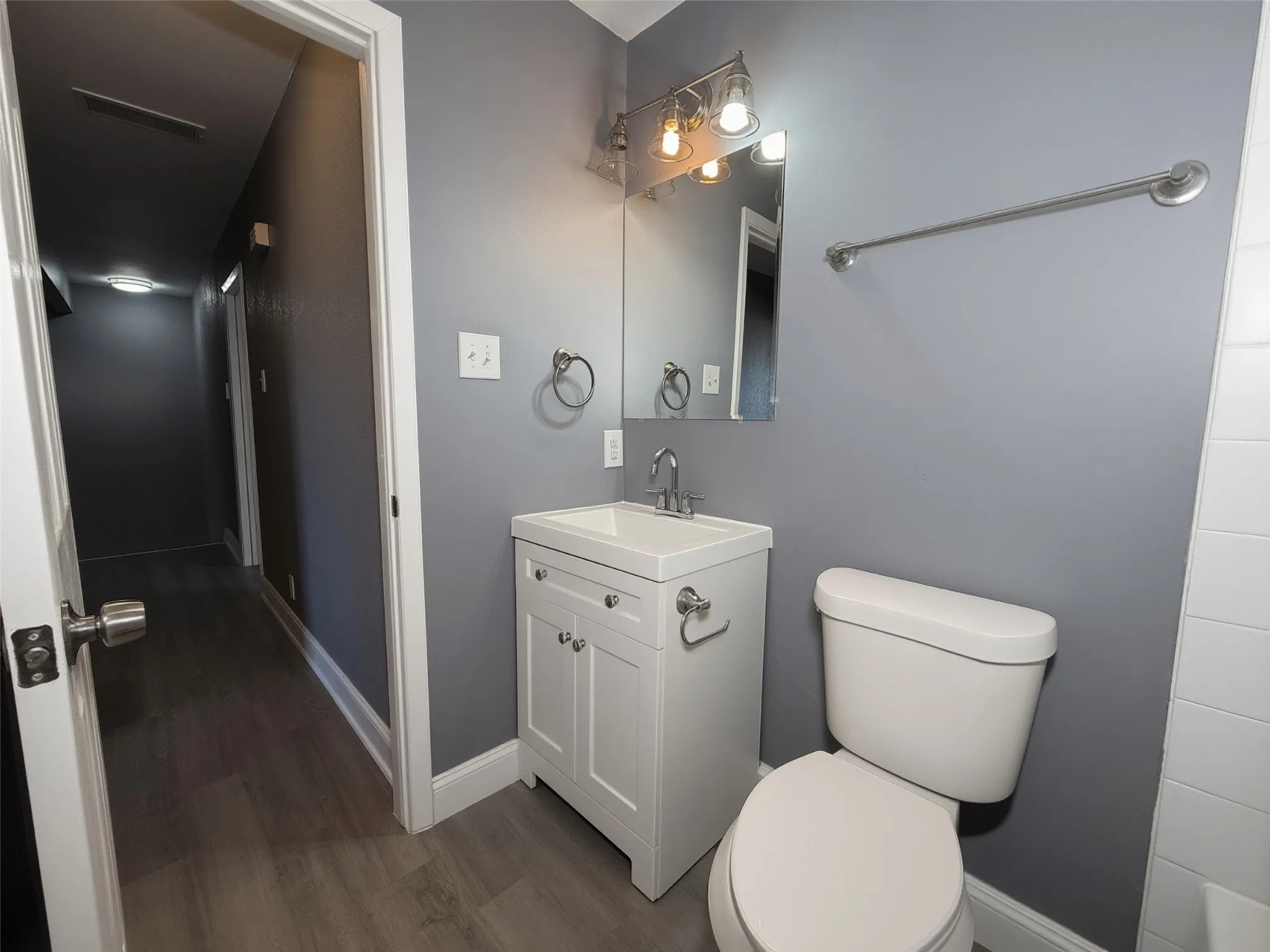 Townhouse For Rent in Grayson County , 1900 W Taylor Street, Sherman, Texas 75092, 2 Bedrooms, 2 Bathrooms, 1 Garage spaces, 1,016 Sqft, built in 1985, Price $1,495, mls#21252312, Real Estate Agent in Sherman, Homes For Rent in Grayson county, Homes For Rent in Sherman, Realtor in Sherman Texas, Real Estate Brokerage Independent Realty Texas, Luminita Cordes Realtor
