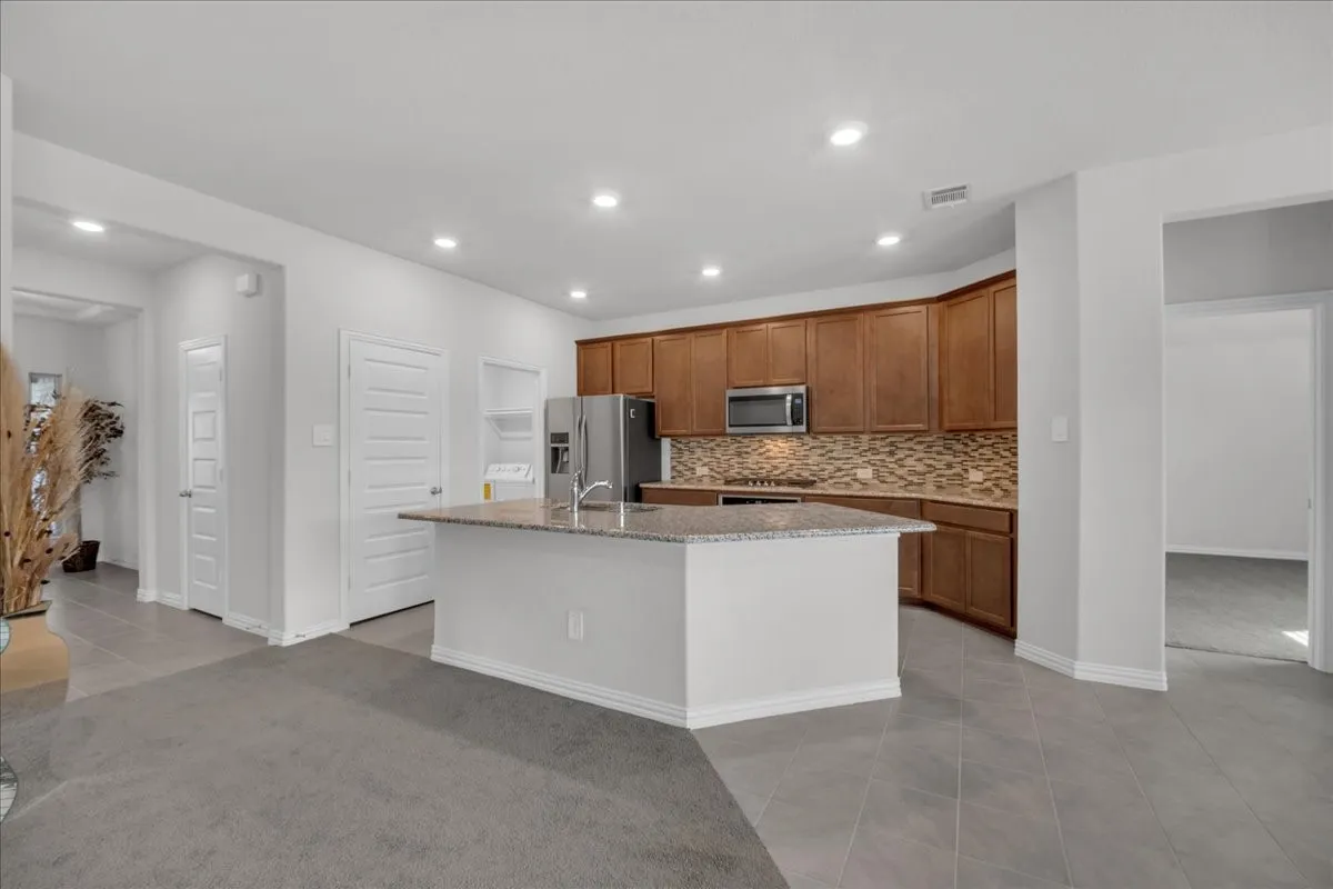 Single Family Residence For Sale in Kaufman County , 1408 Crossford Trail, Forney, Texas 75126, 3 Bedroom, 2 Bathroom, 2 Garage spaces, 1,671 Sqft, built in 2022, mls#21248093, Real Estate Agent in Forney, Homes For Sale in Kaufman county, Homes For Sale in Forney, Realtor in Forney Texas, Real Estate Brokerage Independent Realty Texas, Luminita Cordes Realtor
