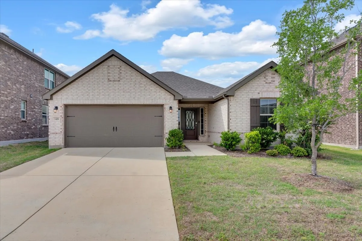 Single Family Residence For Sale in Kaufman County , 1408 Crossford Trail, Forney, Texas 75126, 3 Bedroom, 2 Bathroom, 2 Garage spaces, 1,671 Sqft, built in 2022, mls#21248093, Real Estate Agent in Forney, Homes For Sale in Kaufman county, Homes For Sale in Forney, Realtor in Forney Texas, Real Estate Brokerage Independent Realty Texas, Luminita Cordes Realtor