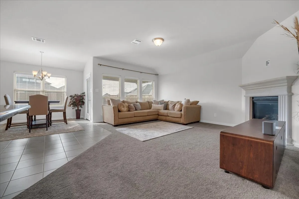 Single Family Residence For Sale in Kaufman County , 1408 Crossford Trail, Forney, Texas 75126, 3 Bedroom, 2 Bathroom, 2 Garage spaces, 1,671 Sqft, built in 2022, mls#21248093, Real Estate Agent in Forney, Homes For Sale in Kaufman county, Homes For Sale in Forney, Realtor in Forney Texas, Real Estate Brokerage Independent Realty Texas, Luminita Cordes Realtor
