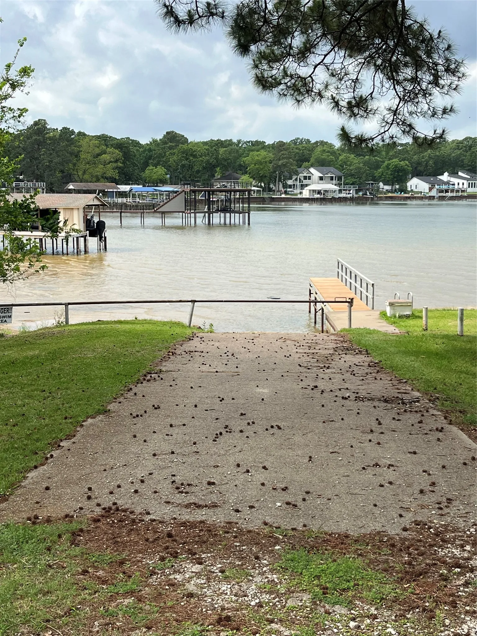 Unimproved Land For Sale in Henderson County , 0 Timbercrest Drive Lot 138, Mabank, Texas 75156, 0, 0, Garage spaces, 0 Sqft, built in 0, Price $30,000, mls#21251024, Real Estate Agent in Mabank, Homes For Sale in Henderson county, Homes For Sale in Mabank, Realtor in Mabank Texas, Real Estate Brokerage Independent Realty Texas, Luminita Cordes Realtor