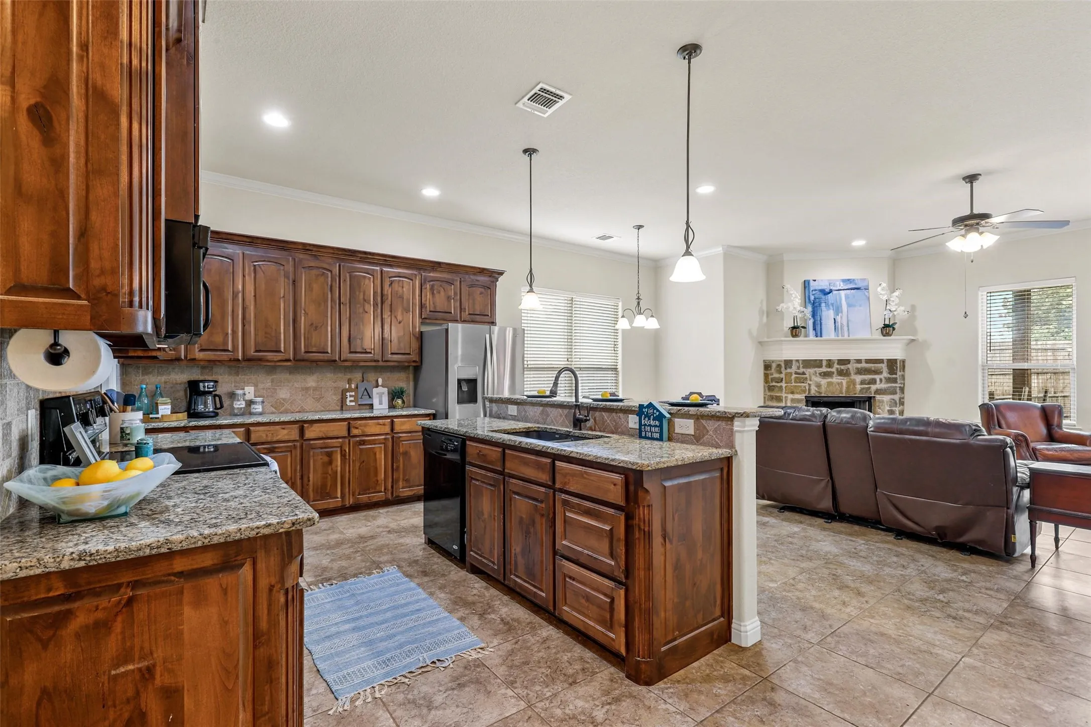 Single Family Residence For Sale in Hood County , 210 Donna Circle, Granbury, Texas 76049, 3 Bedrooms, 3 Bathrooms, 2 Garage spaces, 2,045 Sqft, built in 2016, Preowned, Price $325,000, mls#21245297, Real Estate Agent in Granbury, Homes For Sale in Hood county, Homes For Sale in Granbury, Realtor in Granbury Texas, Real Estate Brokerage Independent Realty Texas, Luminita Cordes Realtor