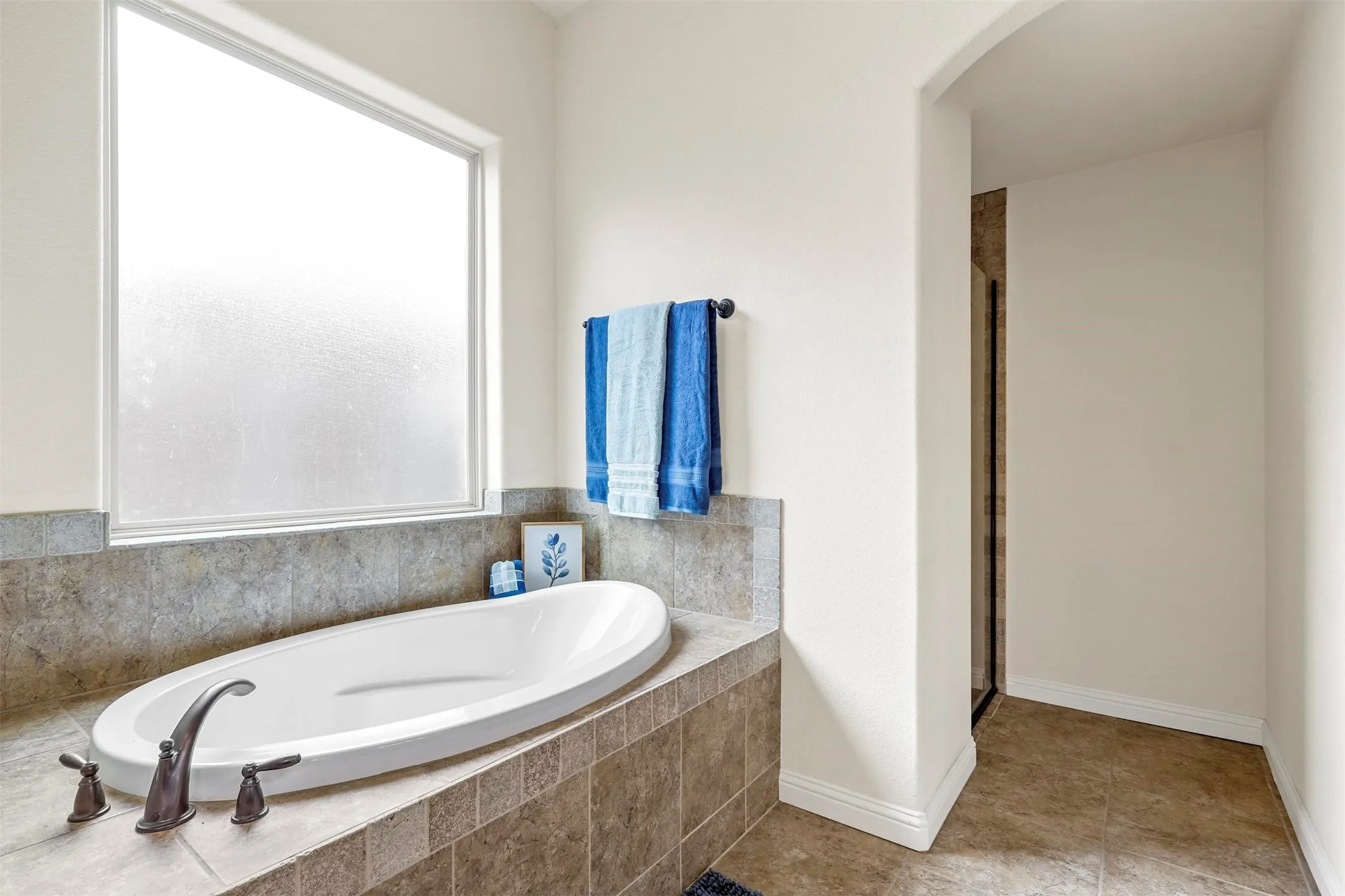 Single Family Residence For Sale in Hood County , 210 Donna Circle, Granbury, Texas 76049, 3 Bedrooms, 3 Bathrooms, 2 Garage spaces, 2,045 Sqft, built in 2016, Preowned, Price $325,000, mls#21245297, Real Estate Agent in Granbury, Homes For Sale in Hood county, Homes For Sale in Granbury, Realtor in Granbury Texas, Real Estate Brokerage Independent Realty Texas, Luminita Cordes Realtor