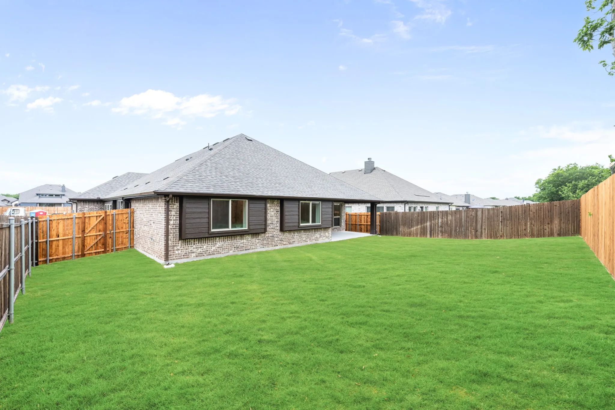Single Family Residence For Sale in Fannin County , 1210 Anderson Drive, Trenton, Texas 75490, 4 Bedroom, 2 Bathroom, 2 Garage spaces, 2,243 Sqft, built in 2026, New Construction - Complete, mls#21252335, Real Estate Agent in Trenton, Homes For Sale in Fannin county, Homes For Sale in Trenton, Realtor in Trenton Texas, Real Estate Brokerage Independent Realty Texas, Luminita Cordes Realtor