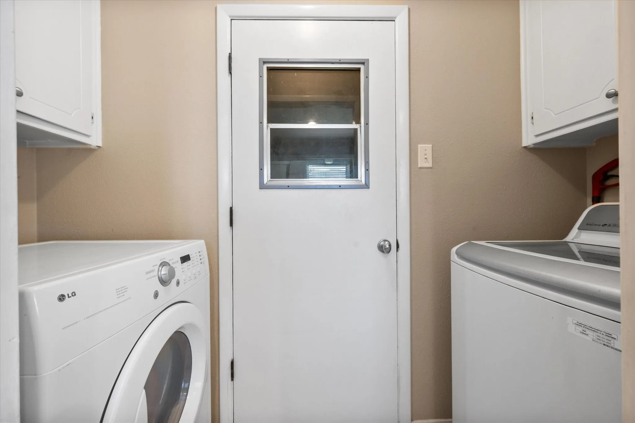 Single Family Residence For Sale in Tarrant County , 212 S Heights Drive, Crowley, Texas 76036, 3 Bedroom, 2 Bathroom, 2 Garage spaces, 1,614 Sqft, built in 1973, Preowned, mls#21251617, Real Estate Agent in Crowley, Homes For Sale in Tarrant county, Homes For Sale in Crowley, Realtor in Crowley Texas, Real Estate Brokerage Independent Realty Texas, Luminita Cordes Realtor
