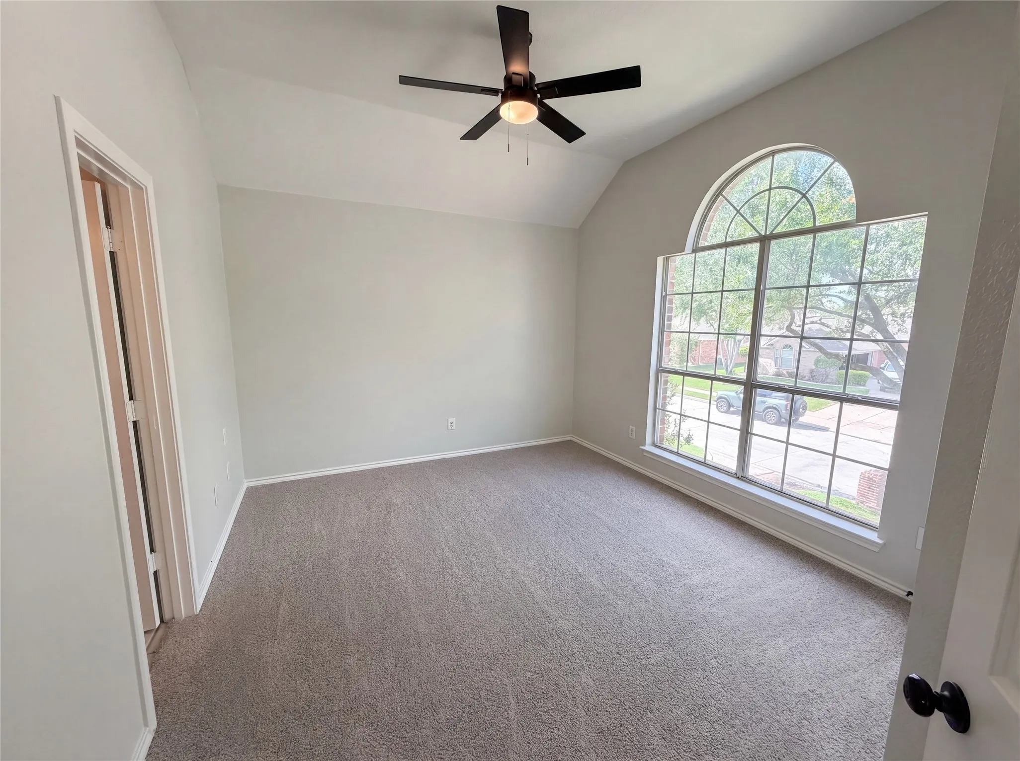 Single Family Residence For Sale in Tarrant County , 1710 Meridian Court, Keller, Texas 76248, 4 Bedroom, 3 Bathroom, 3 Garage spaces, 3,234 Sqft, built in 1998, mls#21251653, Real Estate Agent in Keller, Homes For Sale in Tarrant county, Homes For Sale in Keller, Realtor in Keller Texas, Real Estate Brokerage Independent Realty Texas, Luminita Cordes Realtor
