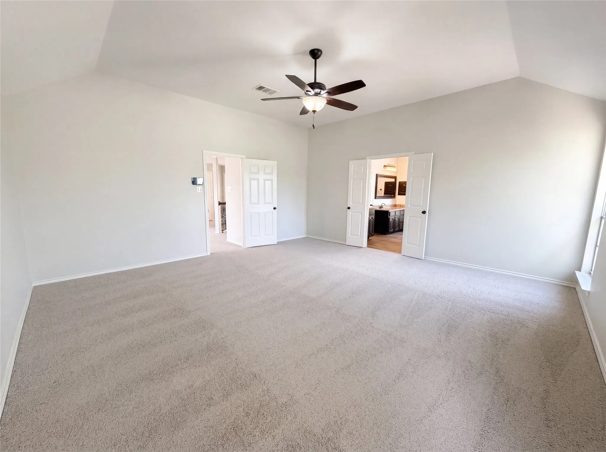 Single Family Residence For Sale in Tarrant County , 1710 Meridian Court, Keller, Texas 76248, 4 Bedroom, 3 Bathroom, 3 Garage spaces, 3,234 Sqft, built in 1998, mls#21251653, Real Estate Agent in Keller, Homes For Sale in Tarrant county, Homes For Sale in Keller, Realtor in Keller Texas, Real Estate Brokerage Independent Realty Texas, Luminita Cordes Realtor