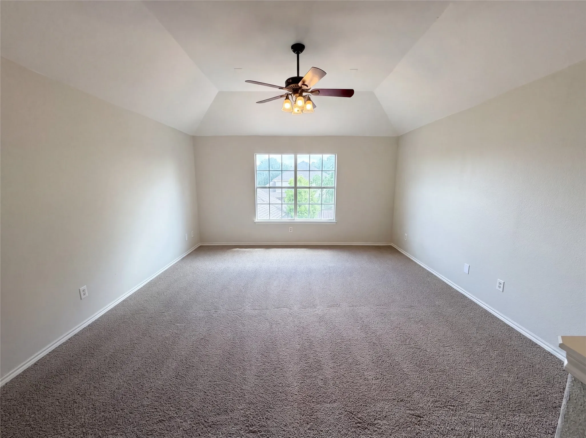 Single Family Residence For Sale in Tarrant County , 1710 Meridian Court, Keller, Texas 76248, 4 Bedroom, 3 Bathroom, 3 Garage spaces, 3,234 Sqft, built in 1998, mls#21251653, Real Estate Agent in Keller, Homes For Sale in Tarrant county, Homes For Sale in Keller, Realtor in Keller Texas, Real Estate Brokerage Independent Realty Texas, Luminita Cordes Realtor