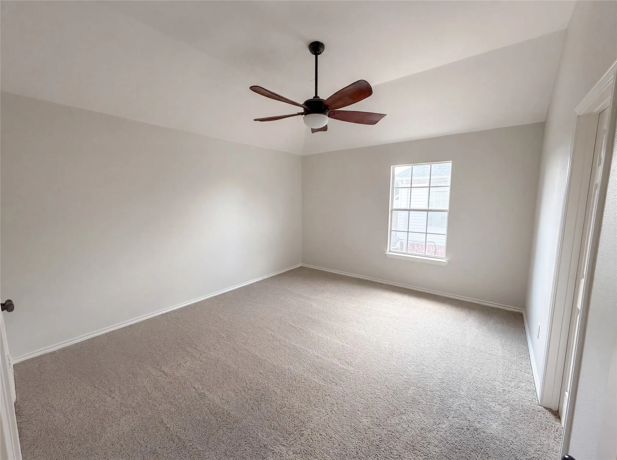 Single Family Residence For Sale in Tarrant County , 1710 Meridian Court, Keller, Texas 76248, 4 Bedroom, 3 Bathroom, 3 Garage spaces, 3,234 Sqft, built in 1998, mls#21251653, Real Estate Agent in Keller, Homes For Sale in Tarrant county, Homes For Sale in Keller, Realtor in Keller Texas, Real Estate Brokerage Independent Realty Texas, Luminita Cordes Realtor