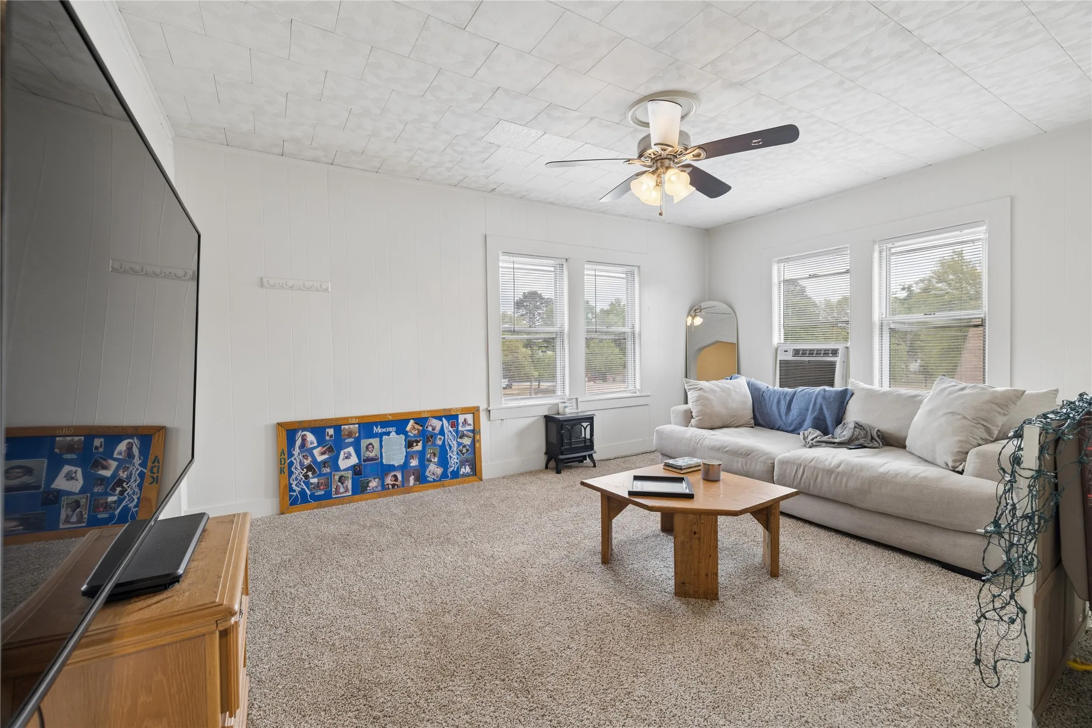 Quadruplex For Sale in Gregg County , 1010 Maple Street, Kilgore, Texas 75622, 1 Bedroom, 1 Bathroom, Garage spaces, 0 Sqft, built in 1938, Preowned, mls#21252305, Real Estate Agent in Kilgore, Homes For Sale in Gregg county, Homes For Sale in Kilgore, Realtor in Kilgore Texas, Real Estate Brokerage Independent Realty Texas, Luminita Cordes Realtor