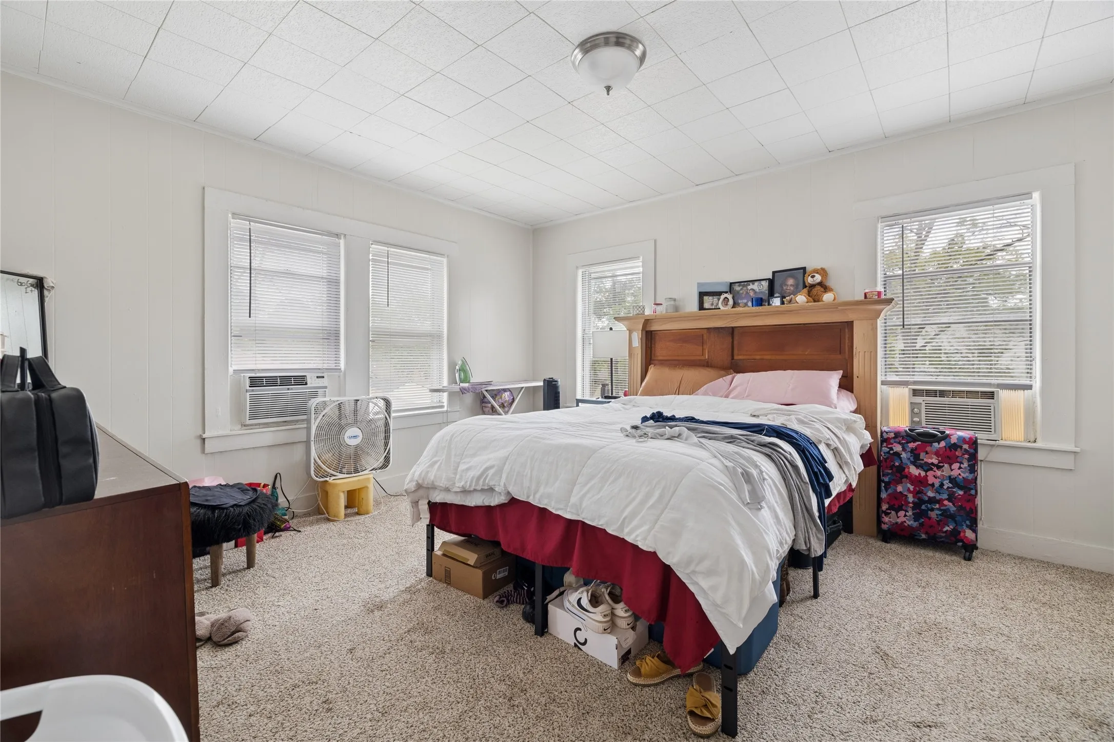 Quadruplex For Sale in Gregg County , 1010 Maple Street, Kilgore, Texas 75622, 1 Bedroom, 1 Bathroom, Garage spaces, 0 Sqft, built in 1938, Preowned, mls#21252305, Real Estate Agent in Kilgore, Homes For Sale in Gregg county, Homes For Sale in Kilgore, Realtor in Kilgore Texas, Real Estate Brokerage Independent Realty Texas, Luminita Cordes Realtor