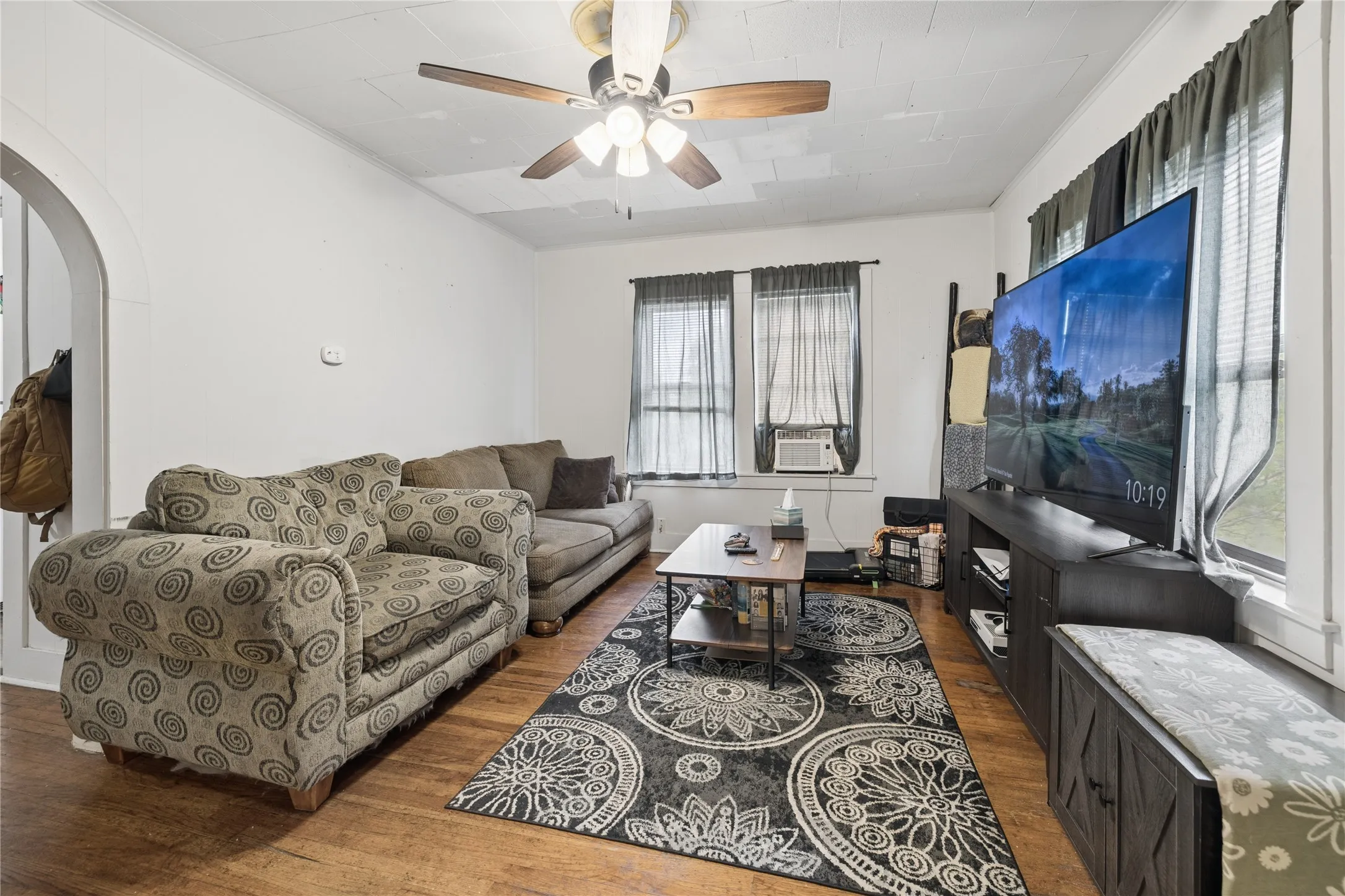 Quadruplex For Sale in Gregg County , 1010 Maple Street, Kilgore, Texas 75622, 1 Bedroom, 1 Bathroom, Garage spaces, 0 Sqft, built in 1938, Preowned, mls#21252305, Real Estate Agent in Kilgore, Homes For Sale in Gregg county, Homes For Sale in Kilgore, Realtor in Kilgore Texas, Real Estate Brokerage Independent Realty Texas, Luminita Cordes Realtor