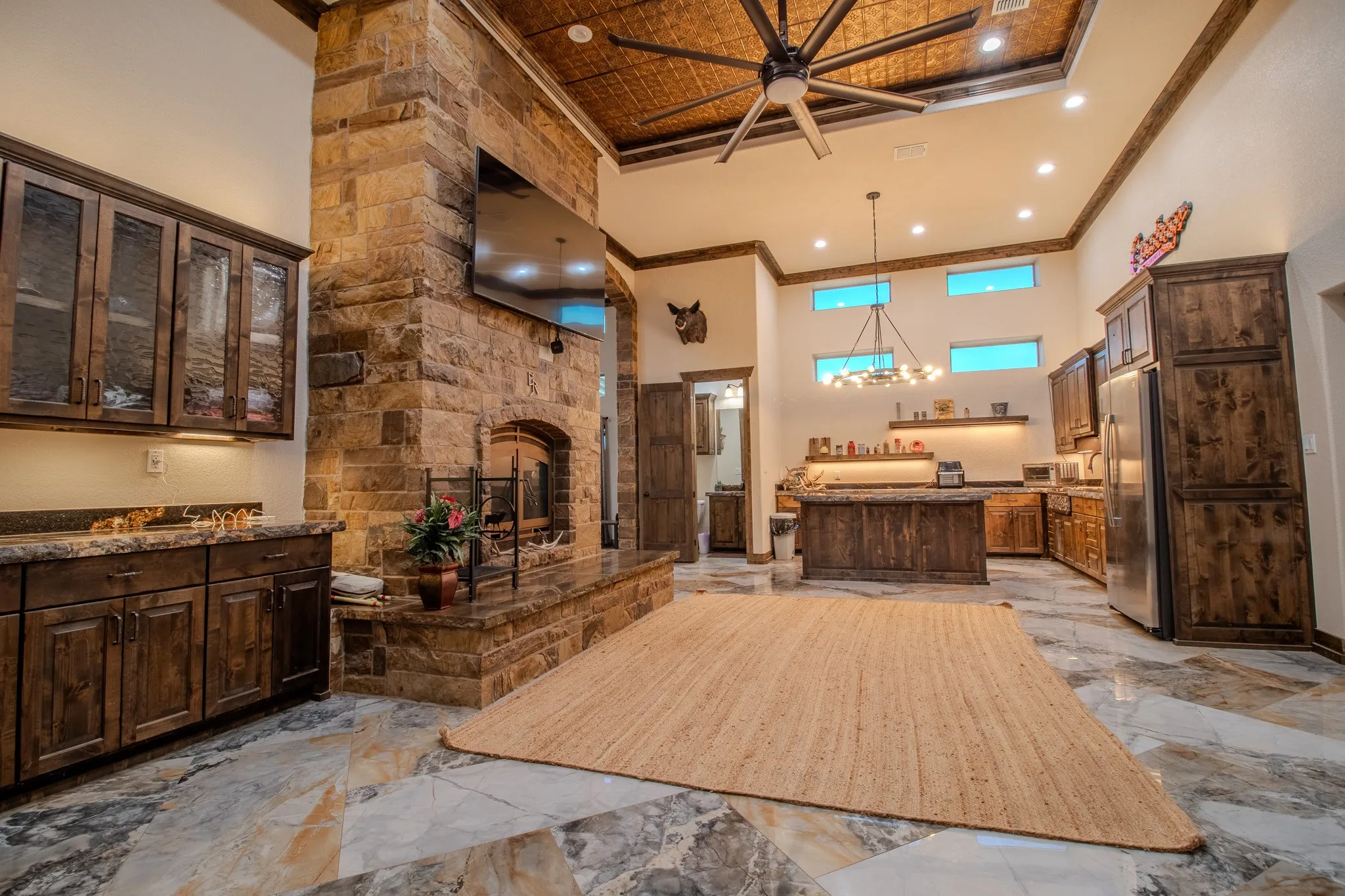 Farm For Sale in Young County , 10000 Fm 209, Graham, Texas 76450, 5 Bedroom, 4 Bathroom, 2 Garage spaces, 7,970 Sqft, built in 2022, Preowned, mls#21251893, Real Estate Agent in Graham, Homes For Sale in Young county, Homes For Sale in Graham, Realtor in Graham Texas, Real Estate Brokerage Independent Realty Texas, Luminita Cordes Realtor