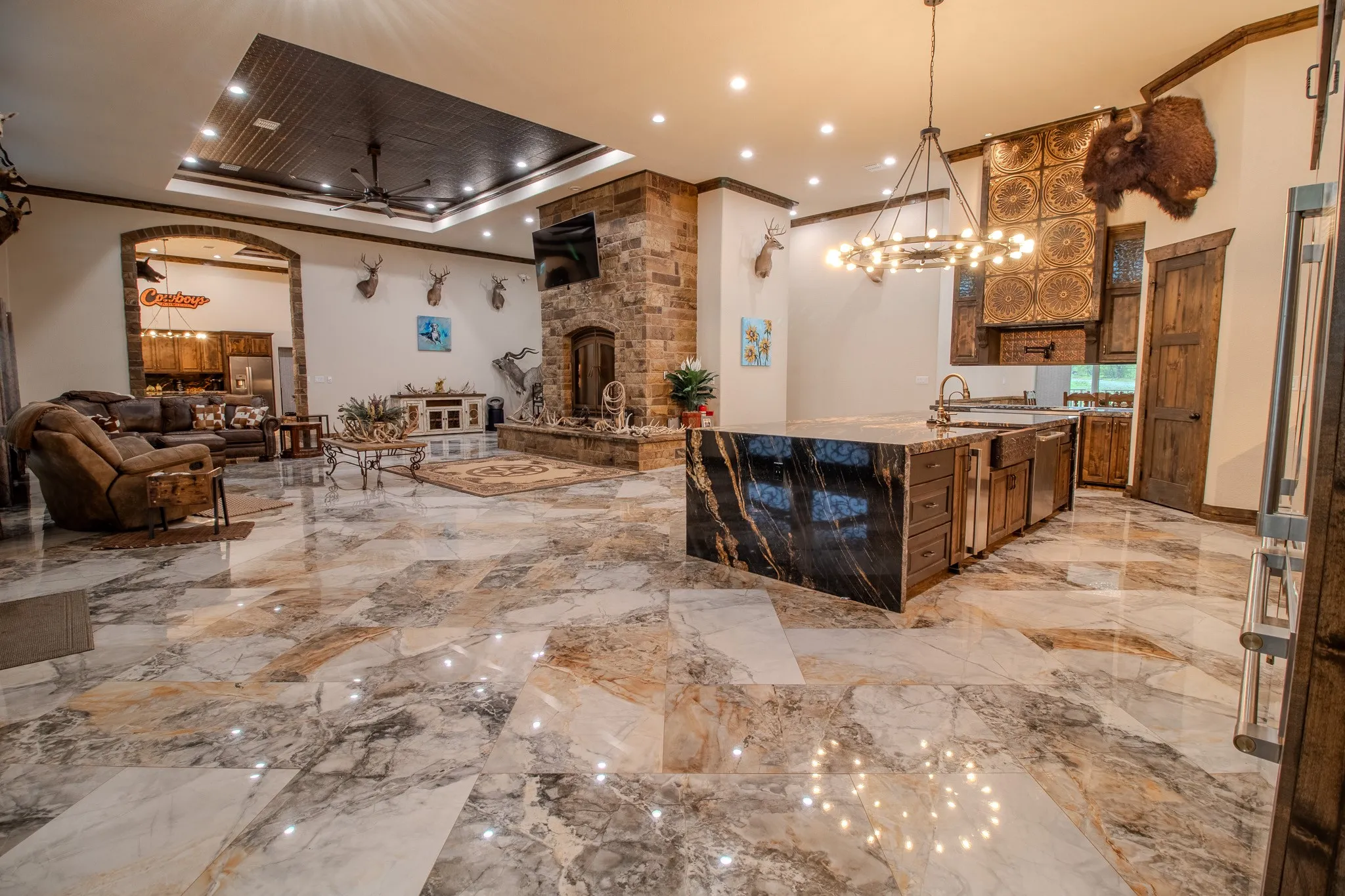Farm For Sale in Young County , 10000 Fm 209, Graham, Texas 76450, 5 Bedroom, 4 Bathroom, 2 Garage spaces, 7,970 Sqft, built in 2022, Preowned, mls#21251893, Real Estate Agent in Graham, Homes For Sale in Young county, Homes For Sale in Graham, Realtor in Graham Texas, Real Estate Brokerage Independent Realty Texas, Luminita Cordes Realtor