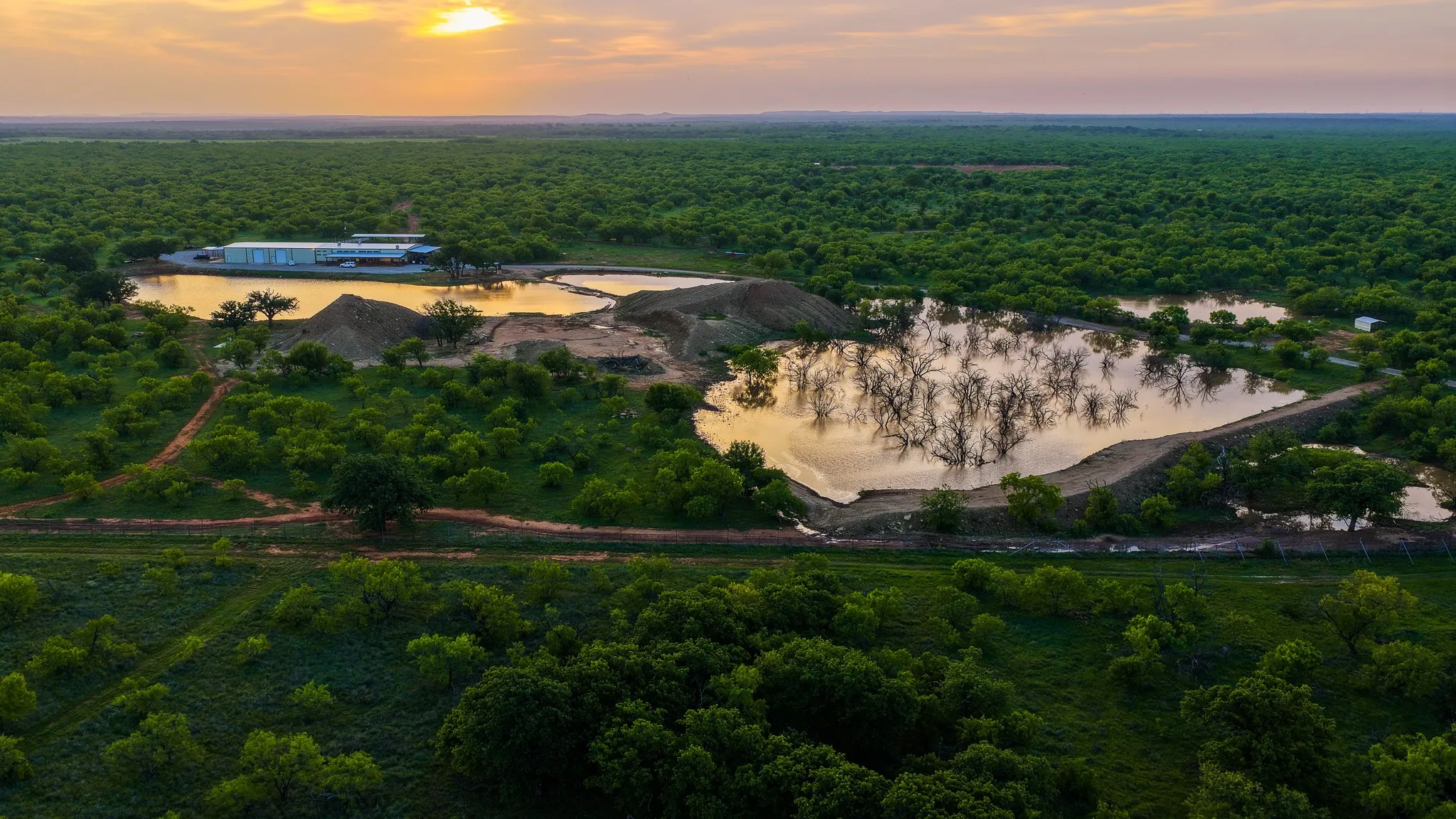 Farm For Sale in Young County , 10000 Fm 209, Graham, Texas 76450, 5 Bedroom, 4 Bathroom, 2 Garage spaces, 7,970 Sqft, built in 2022, Preowned, mls#21251893, Real Estate Agent in Graham, Homes For Sale in Young county, Homes For Sale in Graham, Realtor in Graham Texas, Real Estate Brokerage Independent Realty Texas, Luminita Cordes Realtor