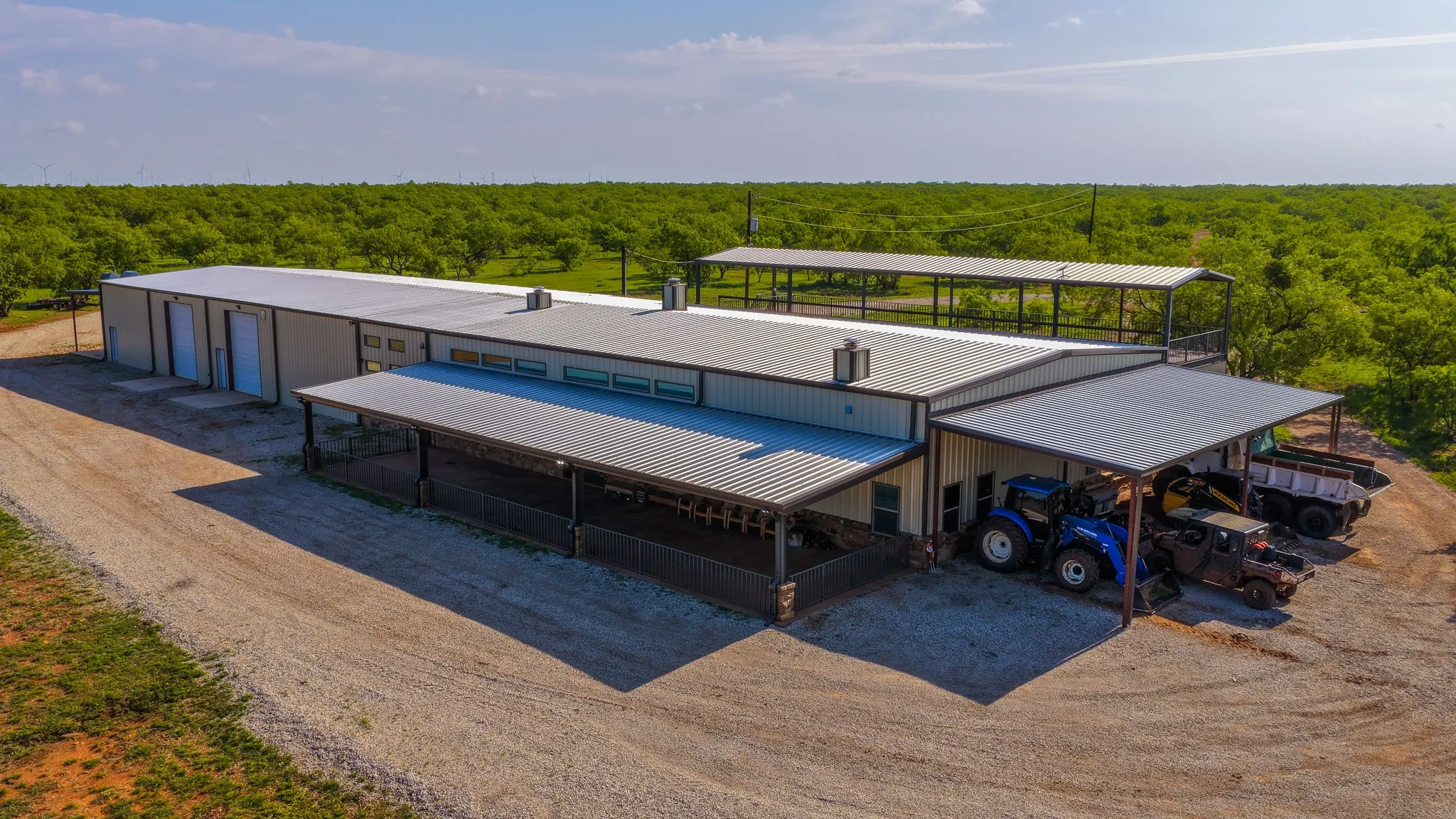 Farm For Sale in Young County , 10000 Fm 209, Graham, Texas 76450, 5 Bedroom, 4 Bathroom, 2 Garage spaces, 7,970 Sqft, built in 2022, Preowned, mls#21251893, Real Estate Agent in Graham, Homes For Sale in Young county, Homes For Sale in Graham, Realtor in Graham Texas, Real Estate Brokerage Independent Realty Texas, Luminita Cordes Realtor
